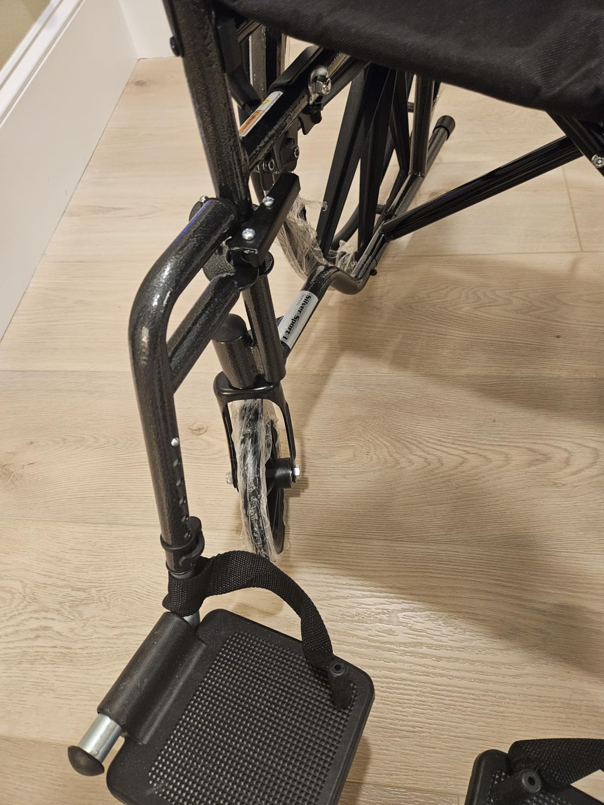 Drive Medical Silver Sport 1 Folding Transport Wheelchair - Lightweight Mobility Support - Full Armrests - Removable Swing-Away Footrests - Durable Steel Construction - Compact Folding Frame - Black customer photo 1