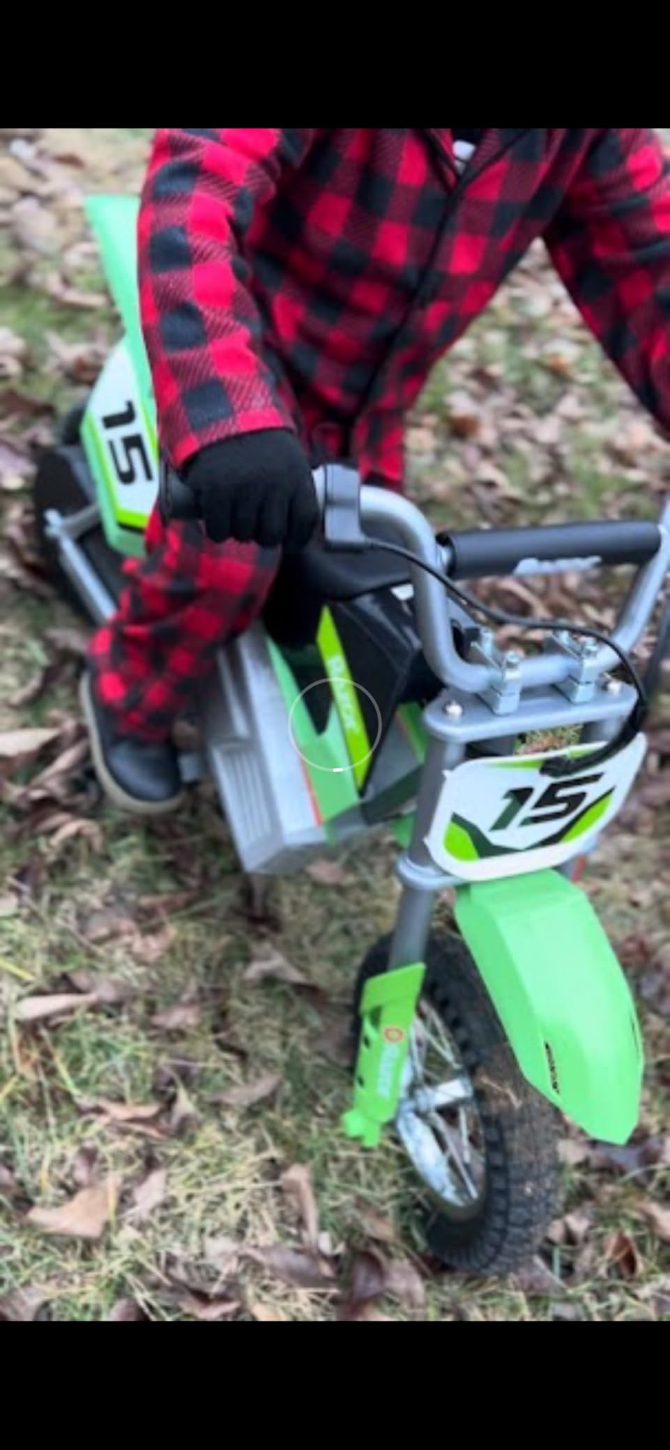 Razor MX400 Dirt Rocket Electric Bike for Kids Ages 8+, 140 Pounds Max Weight, Green - 24-Volt Battery, up to 14 Mph, 30-Minute High Speed Ride Time, Twist-Grip Throttle, 12-Inch Pneumatic Tires customer photo 2