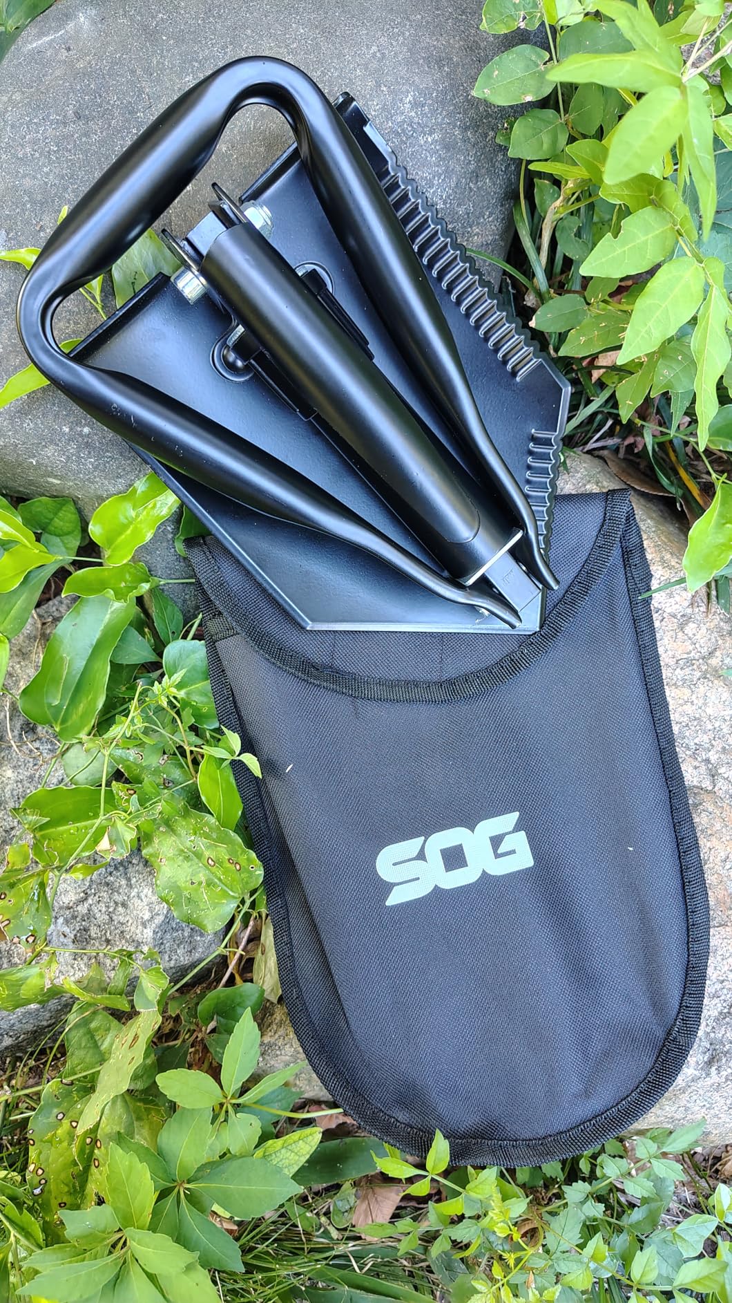 SOG Entrenching Tool- 18.25 Inch Folding Survival Shovel with Wood Saw Edge and Tactical Shovel Carry Case- Black (F08-N) customer photo 2