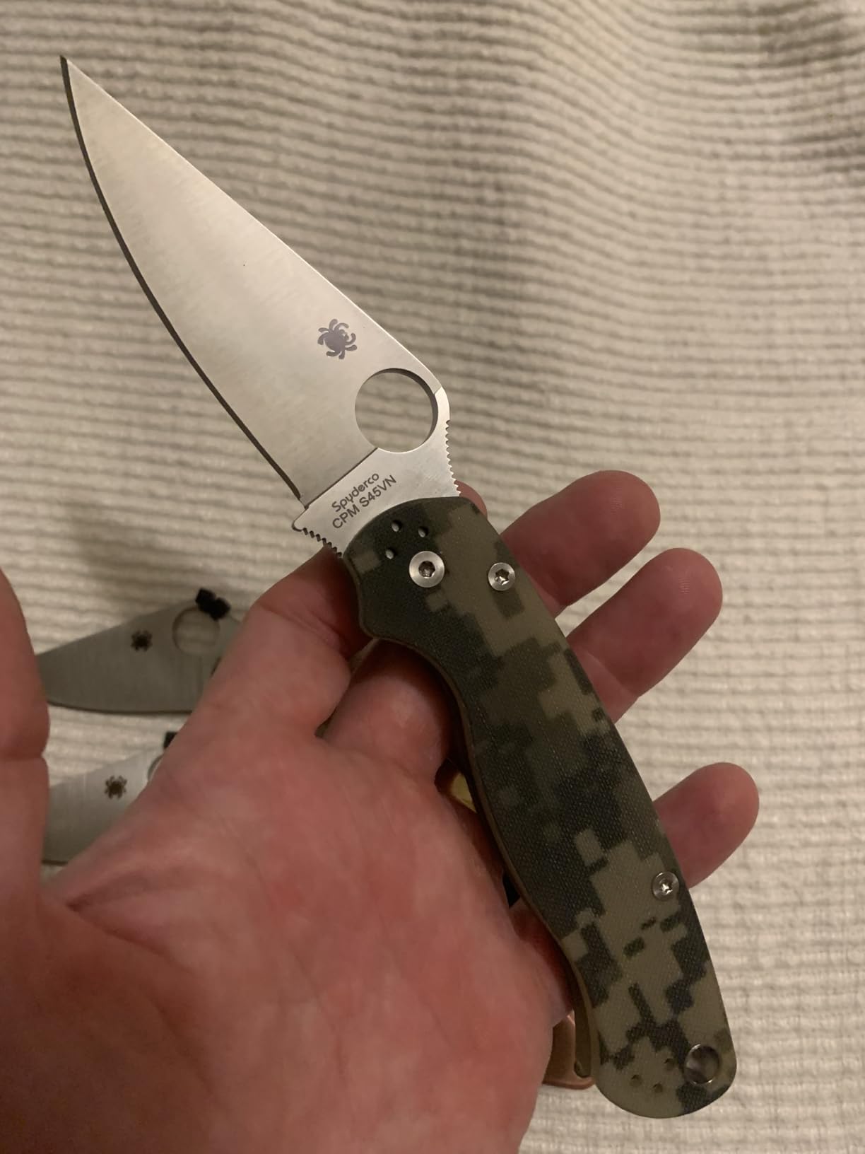 Spyderco Para Military 2 Folding Pocket Knife, 3.4