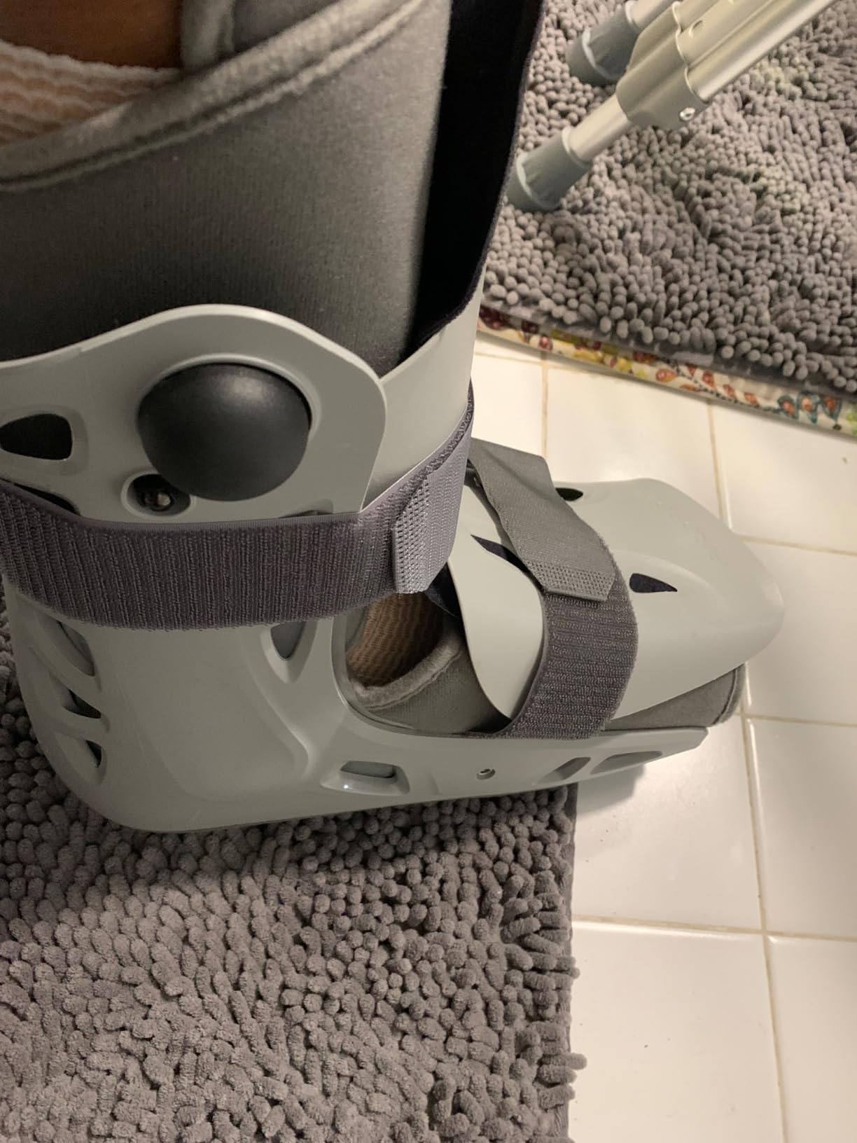 AquaSense 4-Inch Portable Toilet Seat Riser - Elevated Toilet Seat for Seniors - Easy Installation - Sturdy Non-Skid Design - Fits Round Toilets - Post-Surgery & Mobility Aid customer photo 2