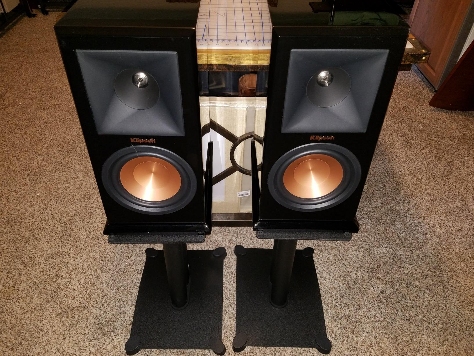 Sanus SFC22-B1 Steel Series 22