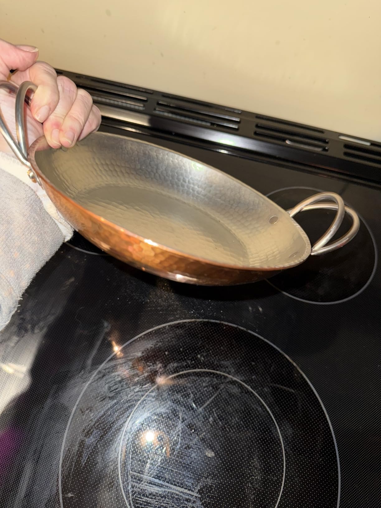 Sertodo 15 Inch Hand-Hammered Copper Paella Pan | Heavy-Gauge Pure Copper Frying Pan & Skillet | Artisan Cookware for Cooking & Serving - Alicante Style customer photo 1