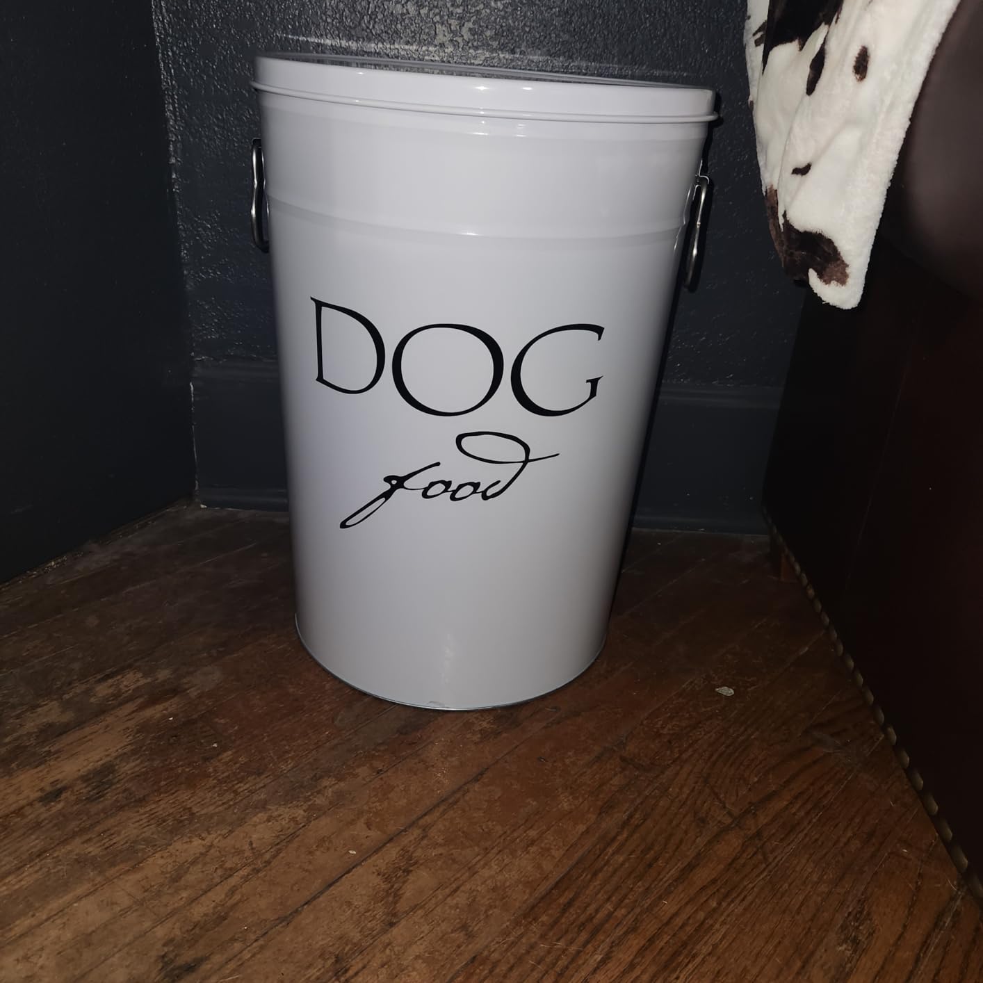 Harry Barker Bon Chien Dog Food Storage Canister - Large 11 gallon, Airtight Stainless Steel Pet Food Container, Stylish Kitchen Counter Dog Kibble Storage with Easy-Open Lid - White customer photo 2