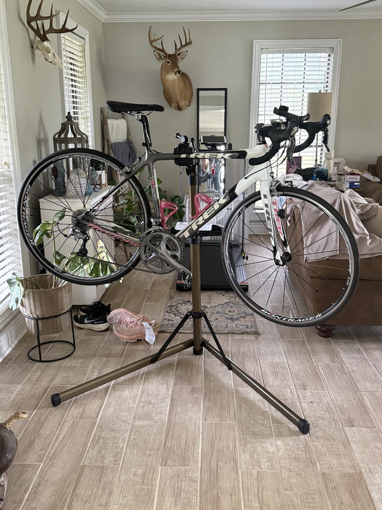 BikeHand Bike Repair Stand - Home Portable Bicycle Mechanics Workstand - for Mountain MTB Road Bikes Maintenance - Max. 55 lbs customer photo 2