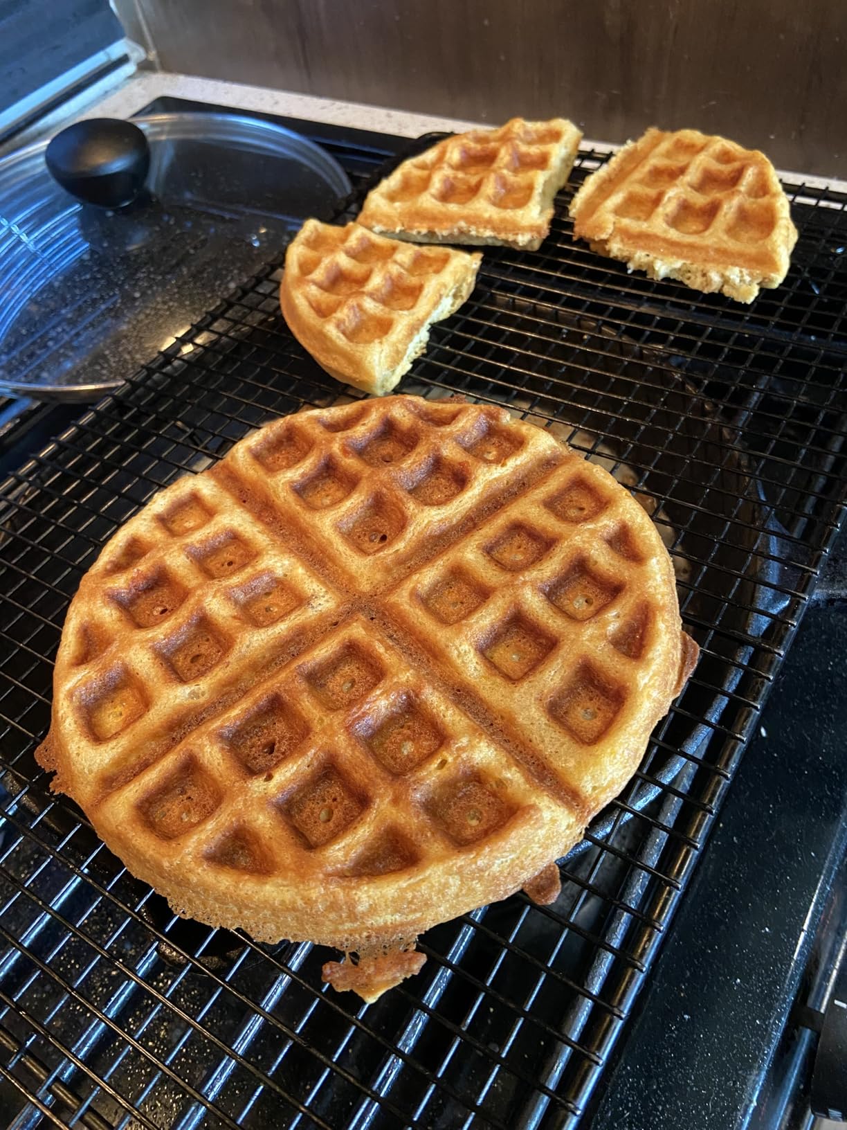 bella Classic Rotating Belgian Waffle Maker with Nonstick Plates, Removable Drip Tray, Adjustable Browning Control and Cool Touch Handles, Stainless Steel customer photo 1