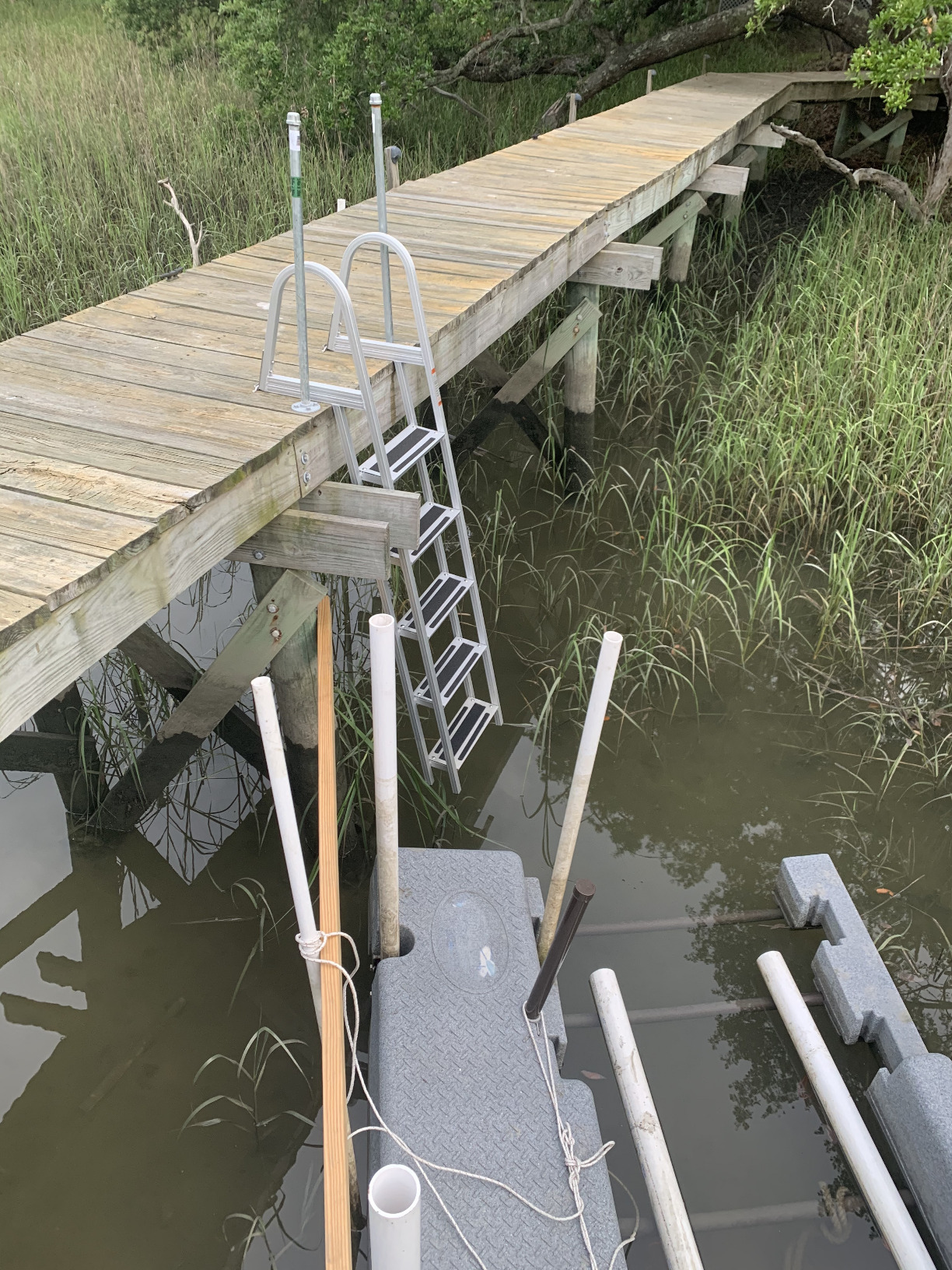 RecPro Marine Pontoon Boat Dock Heavy Duty Aluminum Removable Boarding Ladder (5-Step) customer photo 2