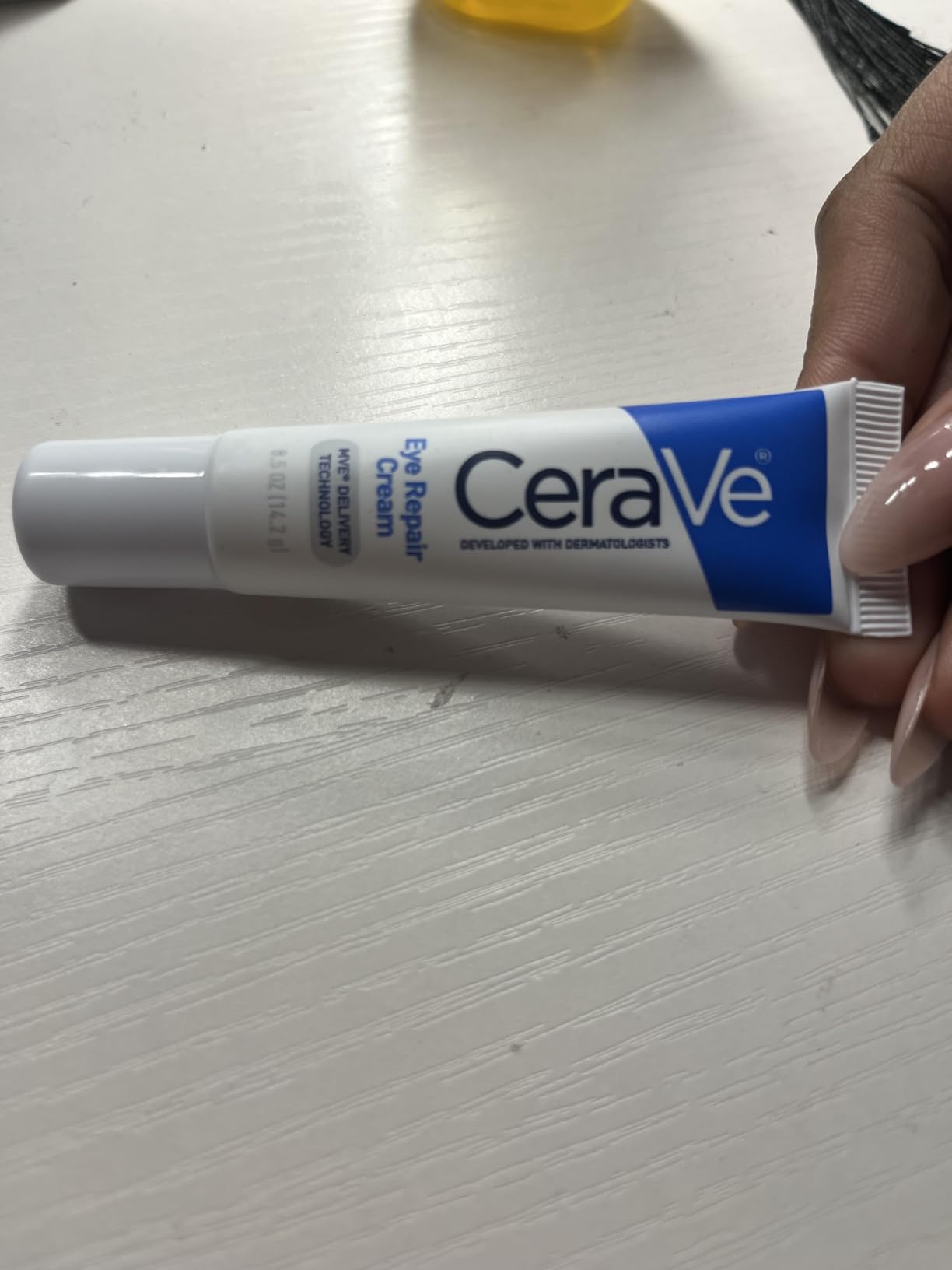 CeraVe Eye Repair Cream, Under Eye Cream For Puffiness And Bags Under Eyes, Hyaluronic Acid + Niacinamide + Marine Botanical Complex, Oil Free & Opthalmologist Tested customer photo 1