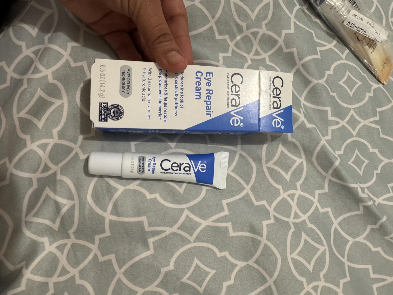 CeraVe Eye Repair Cream, Under Eye Cream For Puffiness And Bags Under Eyes, Hyaluronic Acid + Niacinamide + Marine Botanical Complex, Oil Free & Opthalmologist Tested customer photo 2