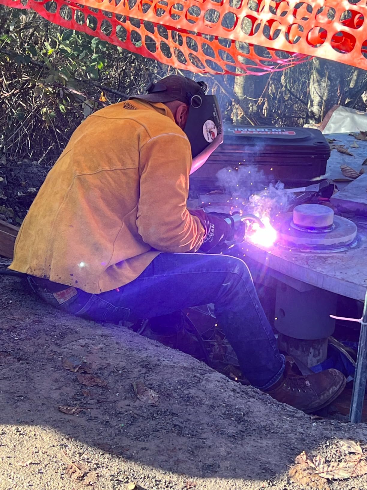 Lincoln Electric KH807XL Brown X-Large Flame-Resistant Heavy Duty Leather Welding Jacket customer photo 1