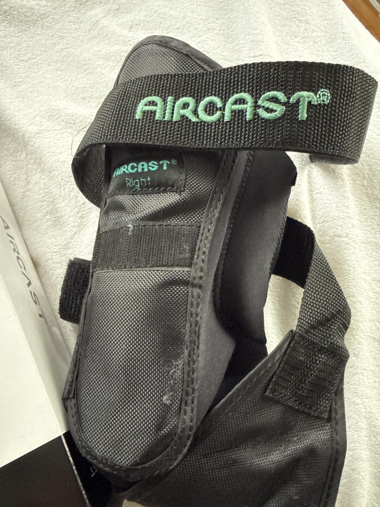 Aircast Airsport Ankle Brace for Chronic Ankle Instability - Durable and Comfortable with Side Stabilizers customer photo 1