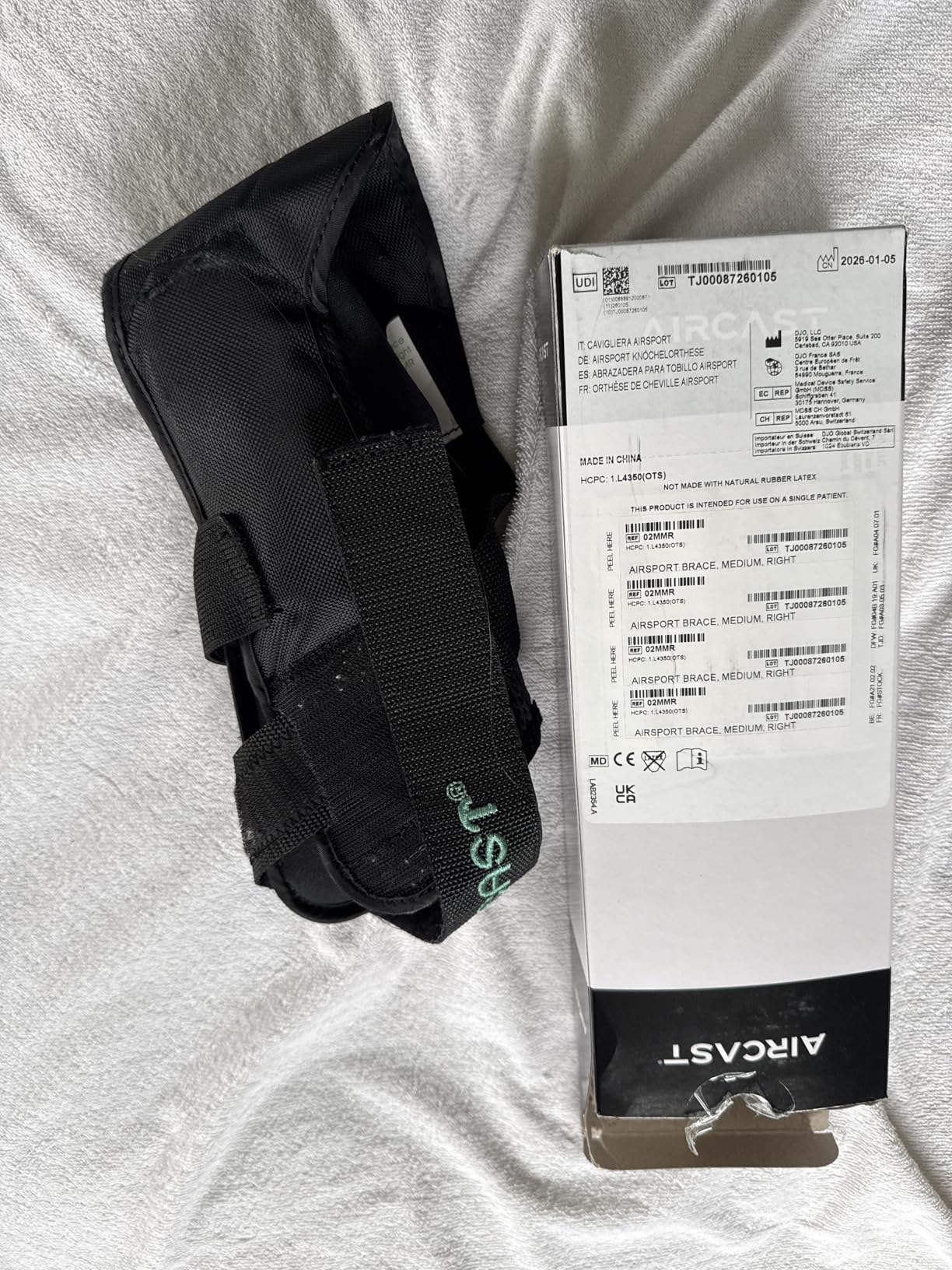 Aircast Airsport Ankle Brace for Chronic Ankle Instability - Durable and Comfortable with Side Stabilizers customer photo 2