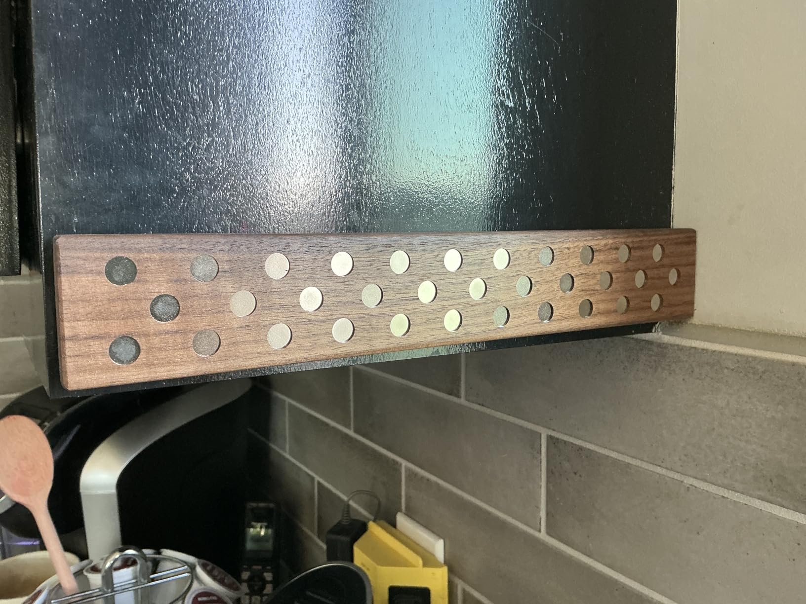 Magnetic Wooden Knife Bar Holder Strip, Walnut, 16 Inch customer photo 2