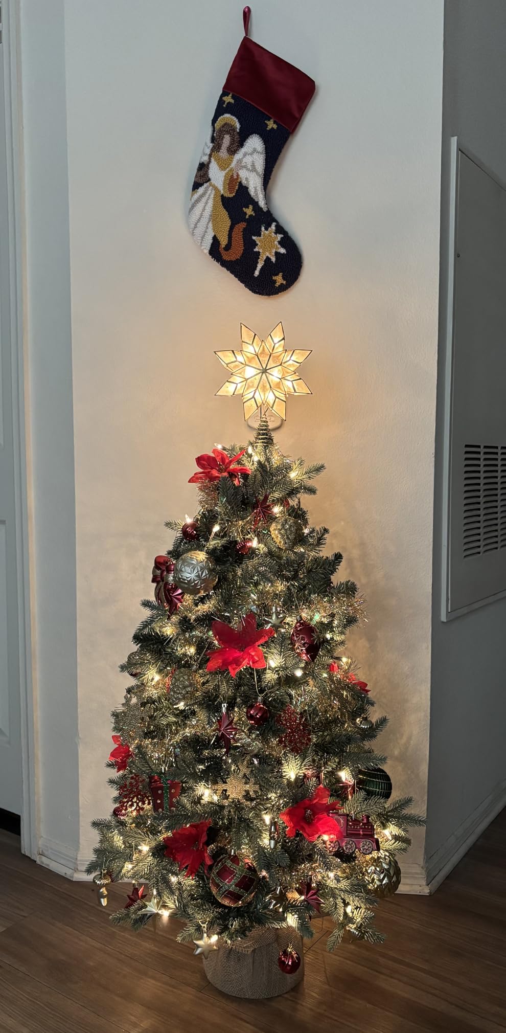 National Tree Company 4 ft Pre-Lit Everyday Collection Mini Artificial Christmas Tree, 150 Clear Lights, 643 Tips, Burlap Base, Green customer photo 1