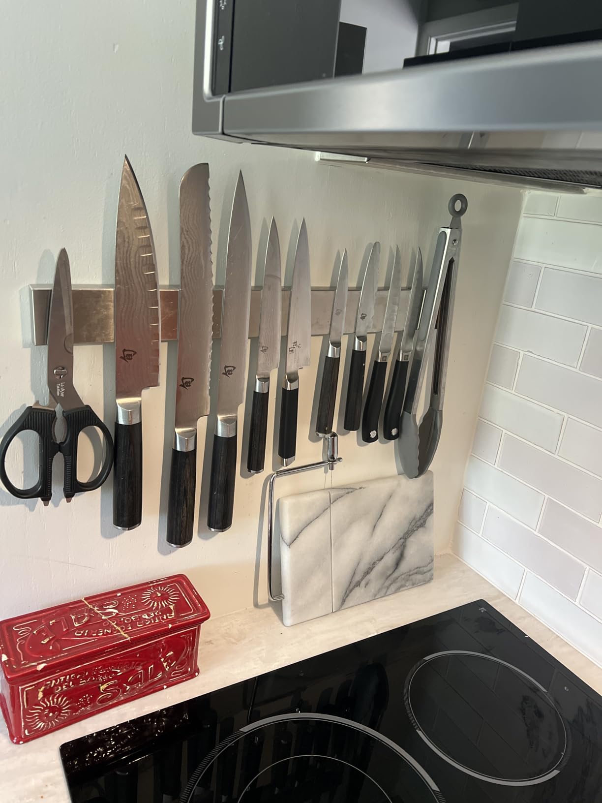 Modern Innovations 16 Inch Stainless Steel Magnetic Knife Bar customer photo 1