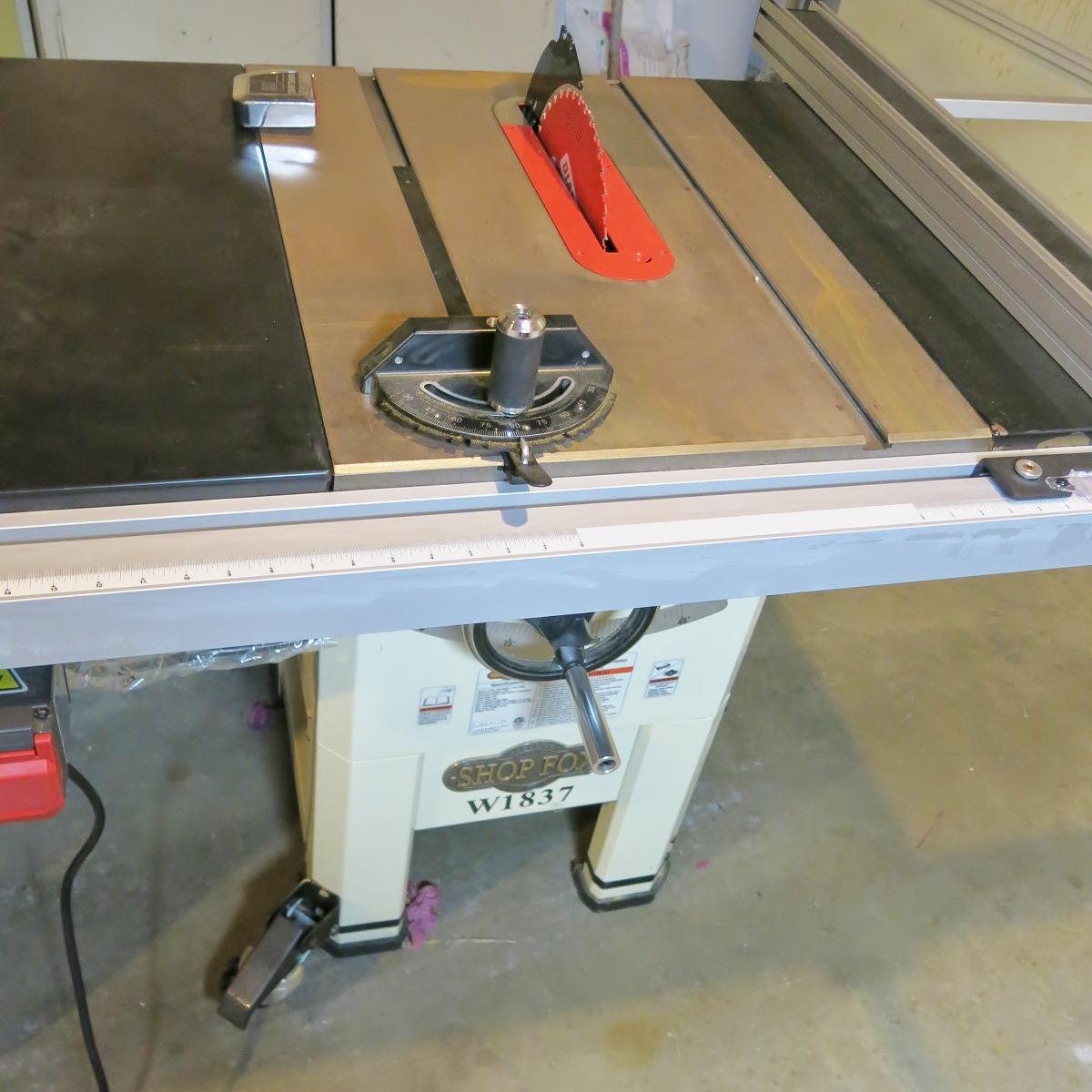Shop Fox W1837 10 in. 2 HP Open-Stand Hybrid Table Saw customer photo 1