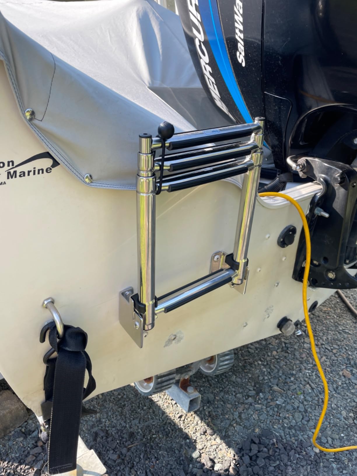 Attwood Telescoping Transom Ladder, 4-Step, Self-Lock Transom Mount Brackets, Stainless Steel, Rated to 400 Pounds, 19684 customer photo 2