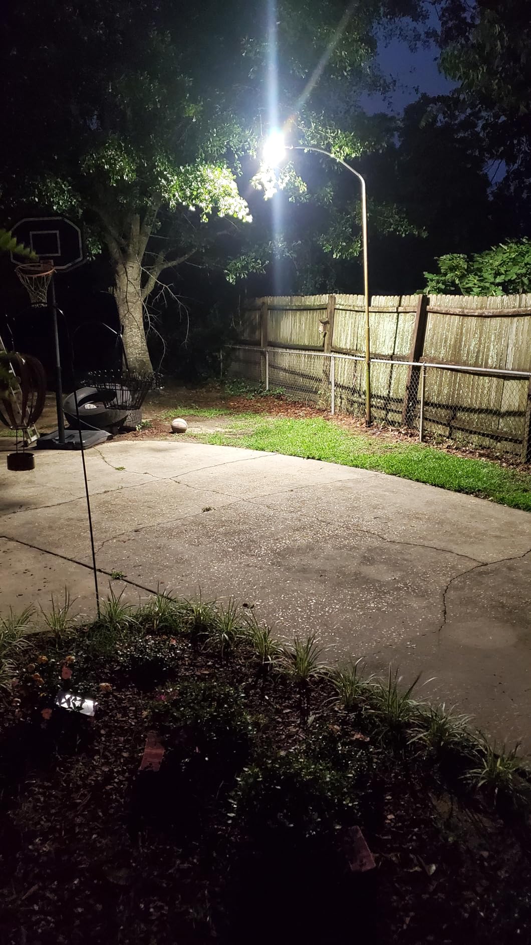 TORCHSTAR LED Barn Light, Dusk to Dawn Area Lights with Photocell, Outdoor Security Flood Lighting, ETL & FCC Listed, IP65 Waterproof, Aluminum Housing, 110-277V, Garage, Yard, 5000K Daylight, Bronze customer photo 1