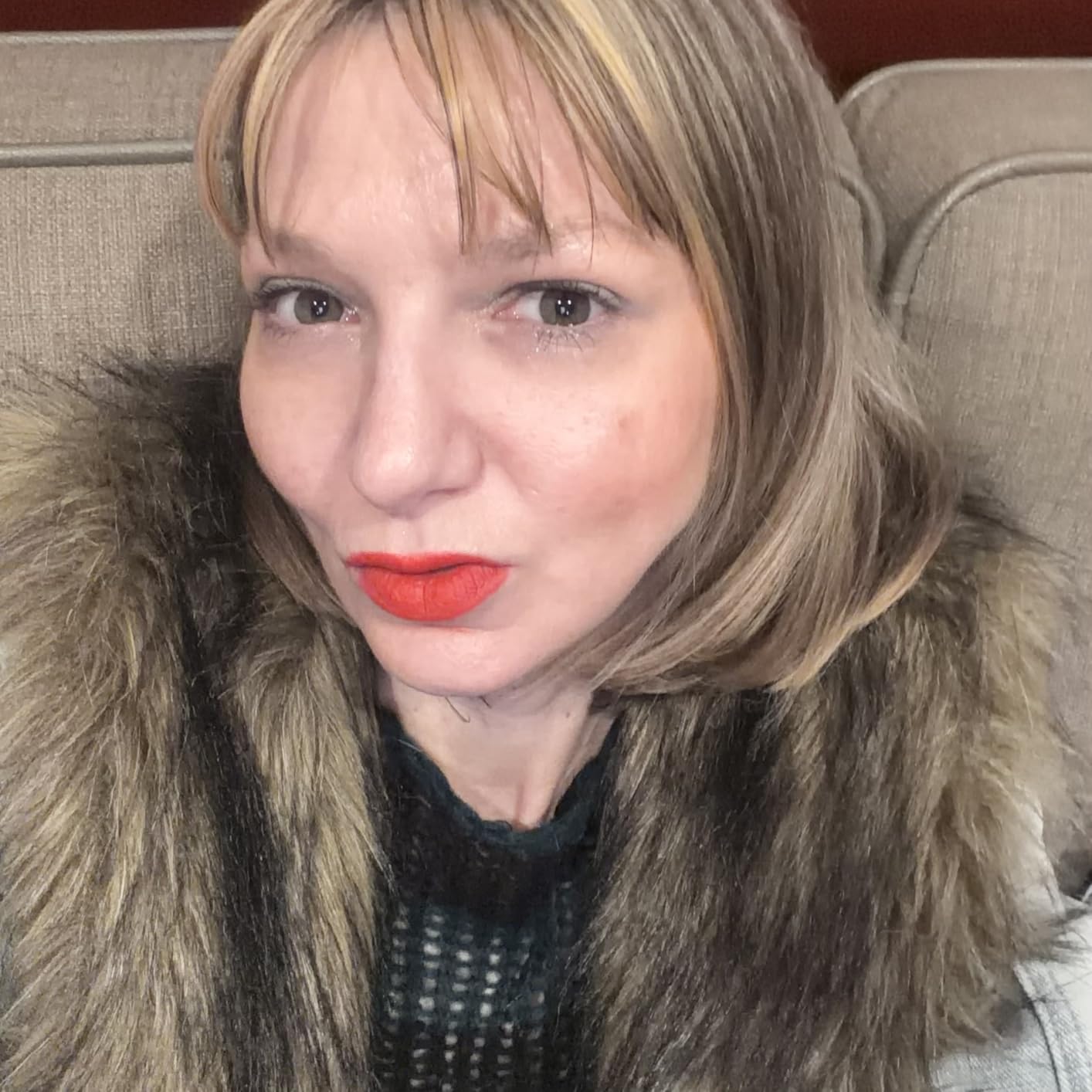 Charlotte Tilbury Hot Lips Lipstick - Hydrating, Long Lasting Lipstick with Orchid & Antioxidant Extracts - Buildable Satin Finish for Fuller-Looking Lips customer photo 1