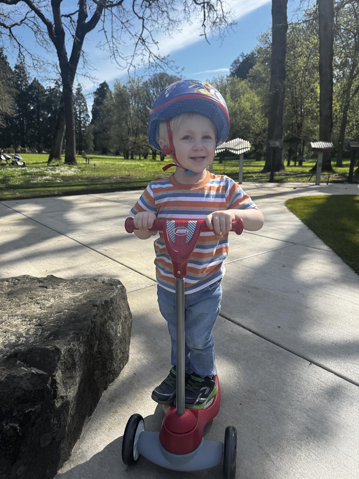 Radio Flyer My 1st Scooter, Red, For Kids 2-5 Years Old, Extra Wide Base for Balance, 2 Front Wheels for Added Stability, Easy to Use Foot Brake, 3 Wheel Scooter for Kids (Amazon Exclusive) customer photo 1