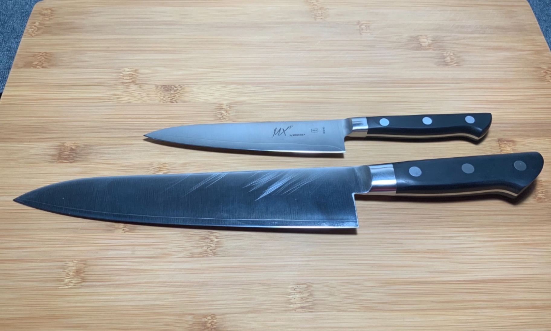 Mercer Culinary MX3 Premium San Mai VG-10 Steel Core Blade Sujihiki Knife, 240mm 9.5 Inch, Black customer photo 2