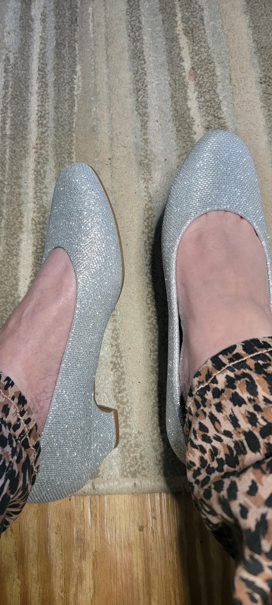DREAM PAIRS Women's Mila Low Chunky Heel Pump Shoes customer photo 1