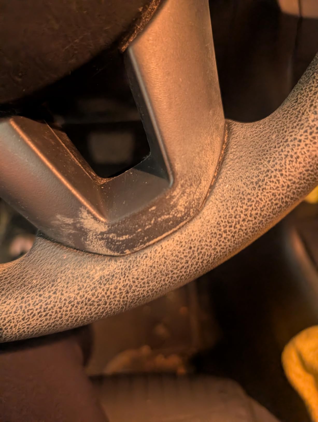 Chemical Guys Total Interior Cleaner & Protectant Interior Cleaner, Cleans & Protects Leather, Vinyl, Plastic, Rubber, Glass with a Streak-Free Finish - Cars, Trucks, SUVs, RVs, 16 oz customer photo 2
