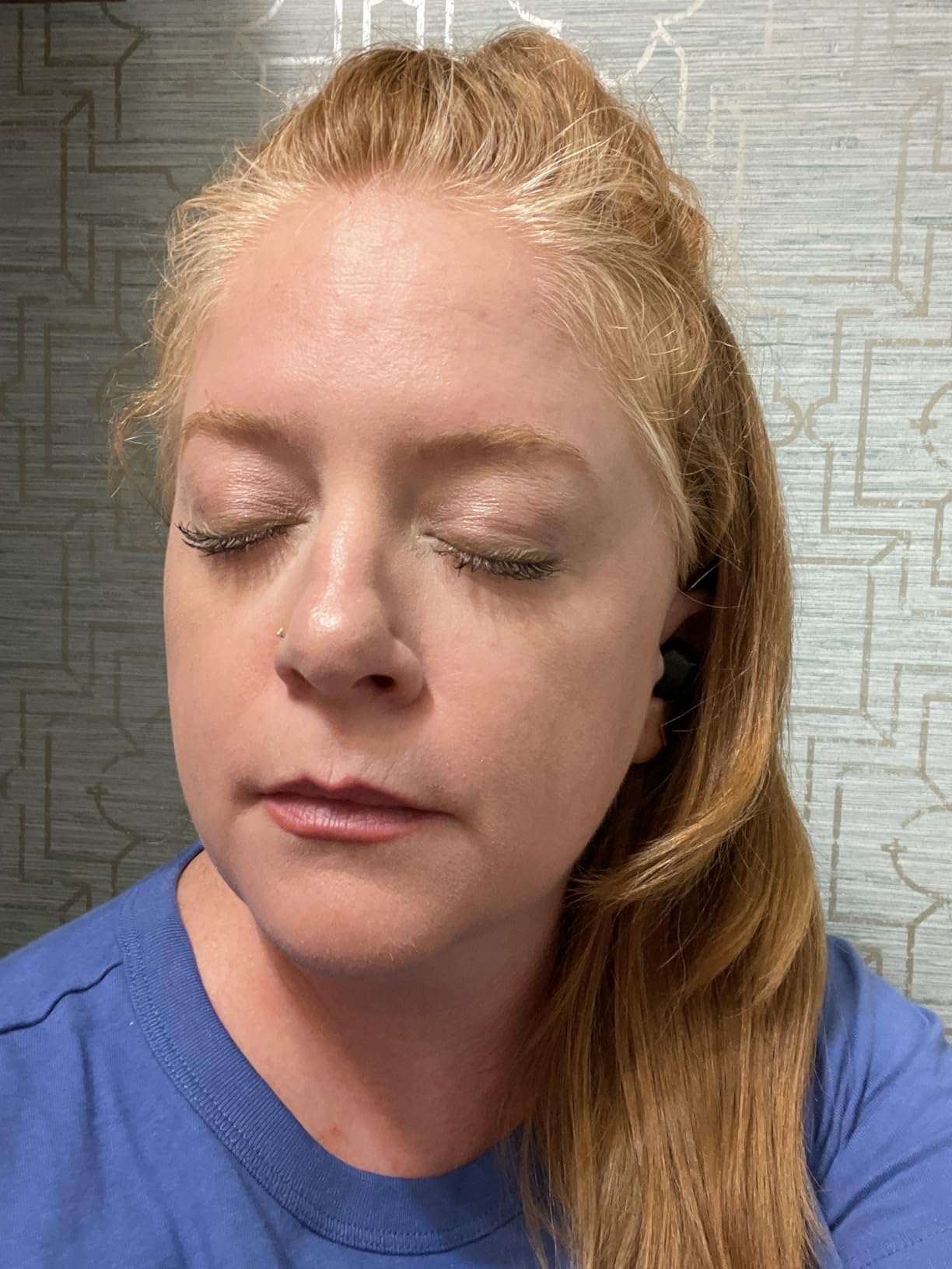 Neutrogena Rapid Wrinkle Repair, Retinol Face Moisturizer, Daily Anti-Aging Neck & Face Cream with Hyaluronic Acid, Retinol Cream, Fragrance-Free, Fades Fine Lines, Wrinkles and Dark Spots, 1.7 oz customer photo 1