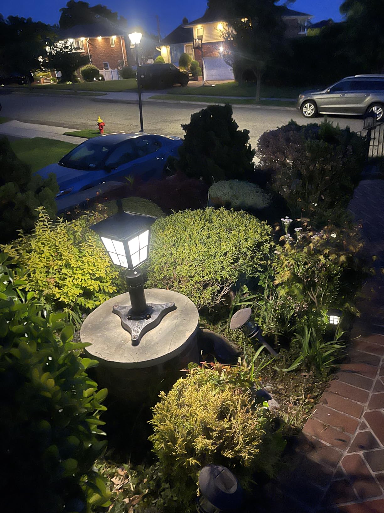 Solar Lamp Post Light, Cast Aluminium Waterproof LED Pillar Lights with Glass Outdoor Dusk to Dawn Solar Post Light ST4311AQ for Pier Mount Gates Garden Pole Column Yard Path Driveway (Black, Lamp) customer photo 1