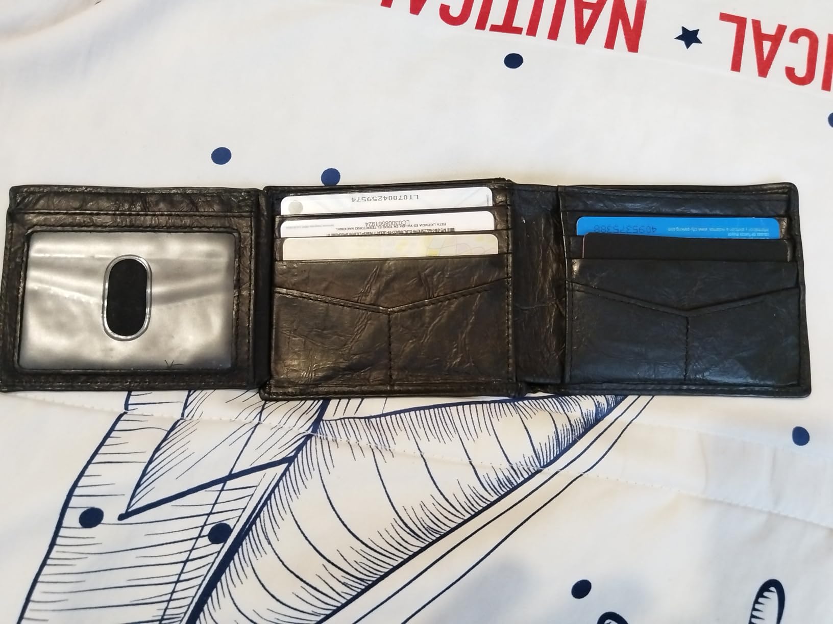 Fossil Men's Everett Leather Bifold with Flip ID Wallet customer photo 2