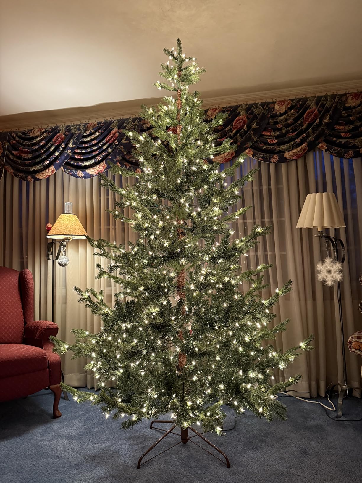 National Tree Company 'Feel Real' Pre-lit Artificial Christmas Tree | Includes Pre-strung White Lights and Stand | Norwegian Spruce - 7.5 ft customer photo 1