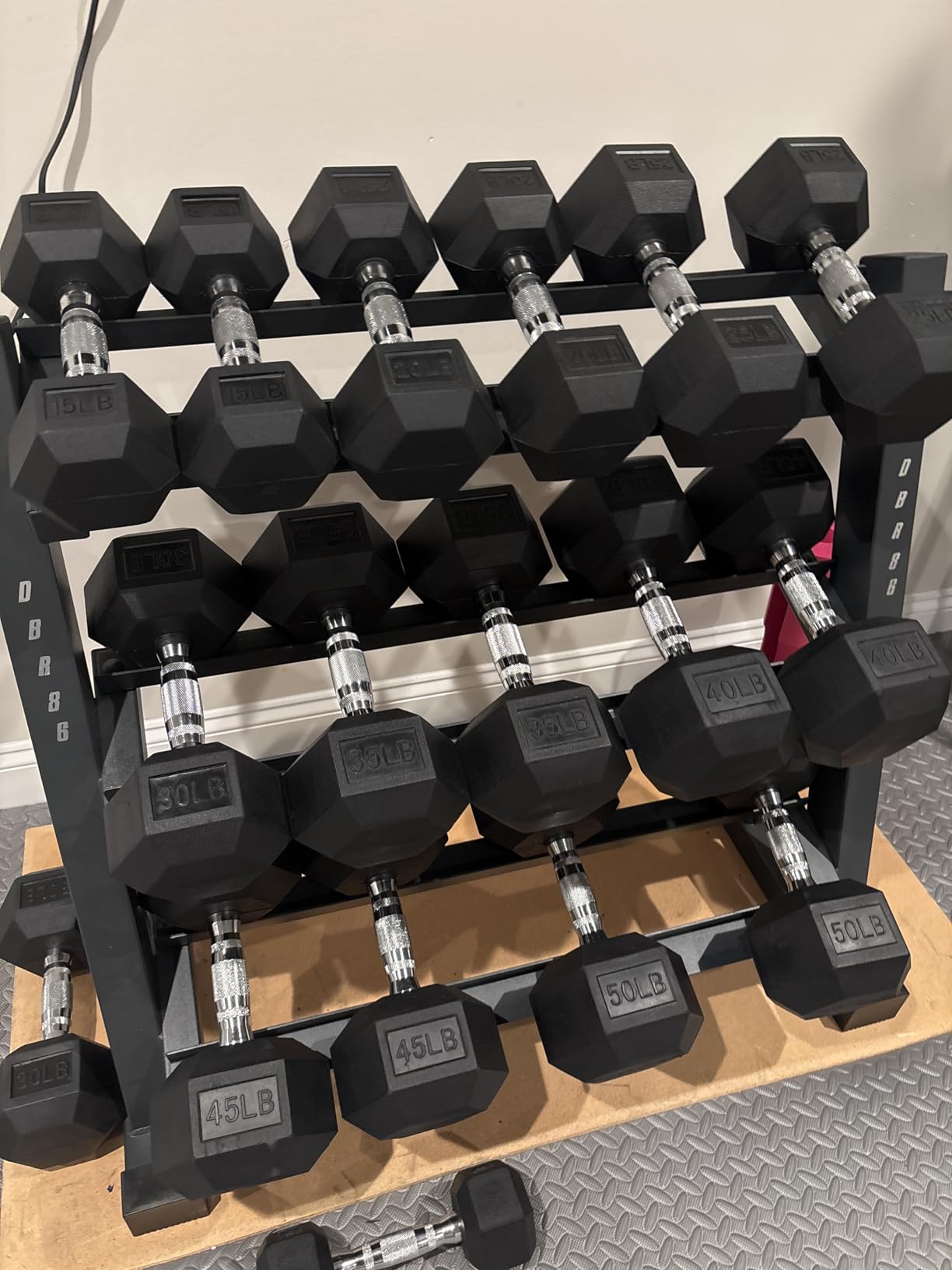 Amazon Basics Rubber Hex Dumbbell Hand Weight customer photo 1