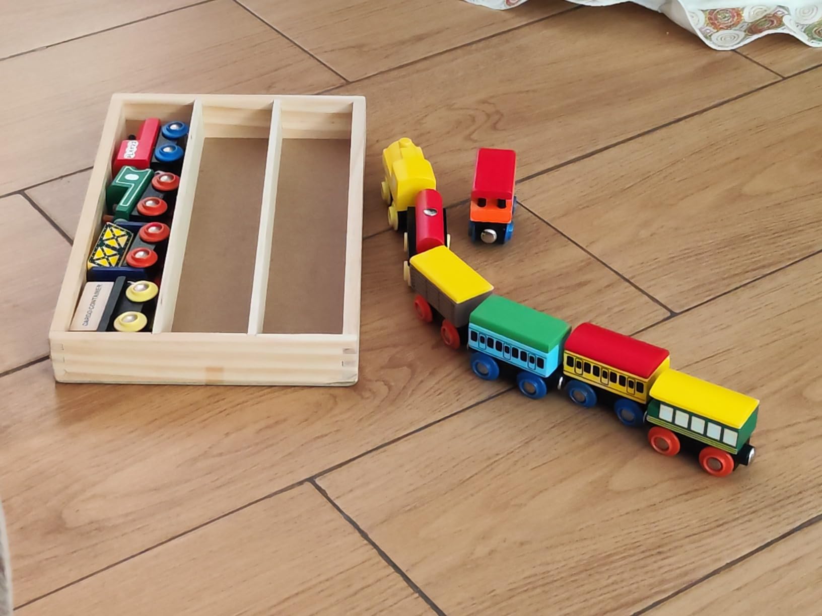 Wooden Train Set 12 PCS - Train Toys Magnetic Set Includes 3 Engines - Toy Train Sets For Kids Toddler Boys And Girls - Compatible With All Major Brands - Original - By Play22 customer photo 1