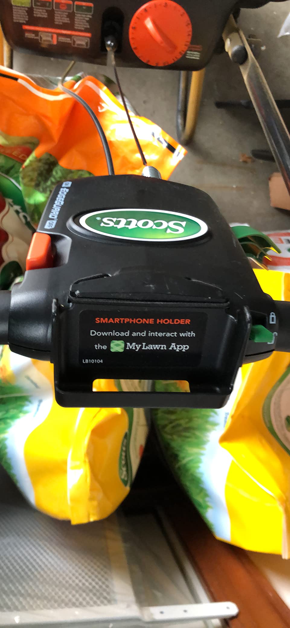 Scotts Elite Spreader customer photo 2