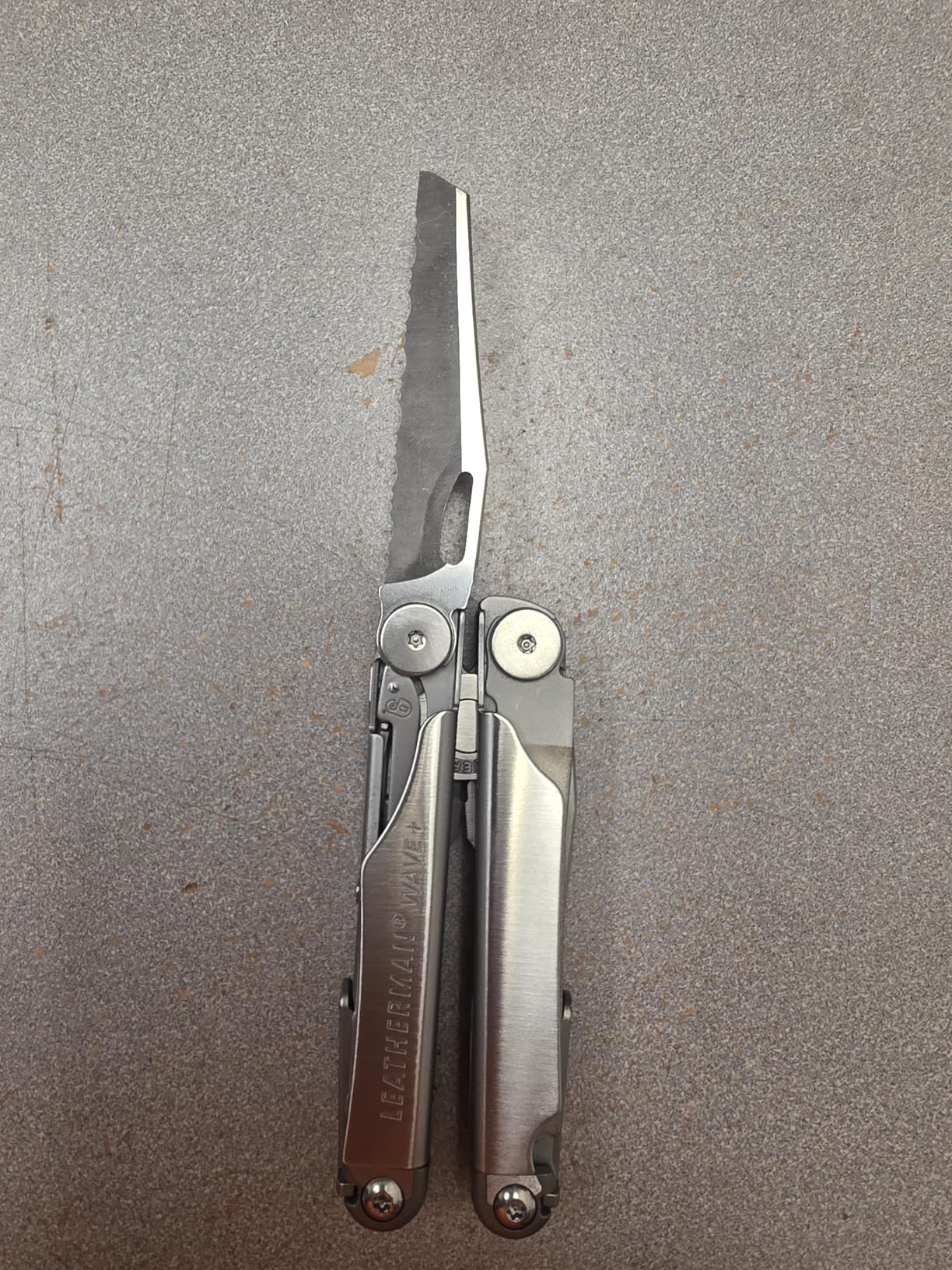 LEATHERMAN, Wave+, 18-in-1 Full-Size, Versatile Multi-tool for DIY, Home, Garden, Outdoors or Everyday Carry (EDC), Stainless Steel customer photo 2