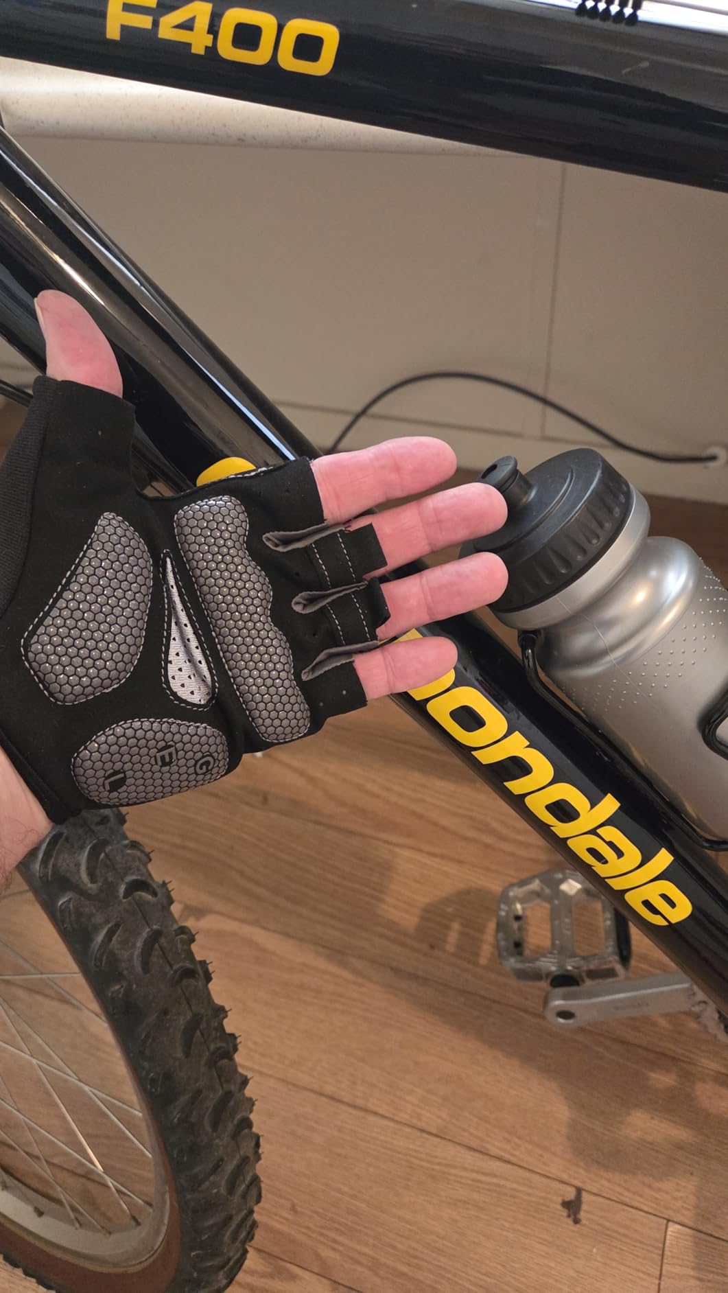 MOREOK Cycling Gloves Bike Gloves for Men/Women-[5MM Gel Pad] Half Finger Bicycle Biking Gloves for Cycling/Weight Lifting/Gym/Motorcycle/Rowing/Outdoor Sports customer photo 1