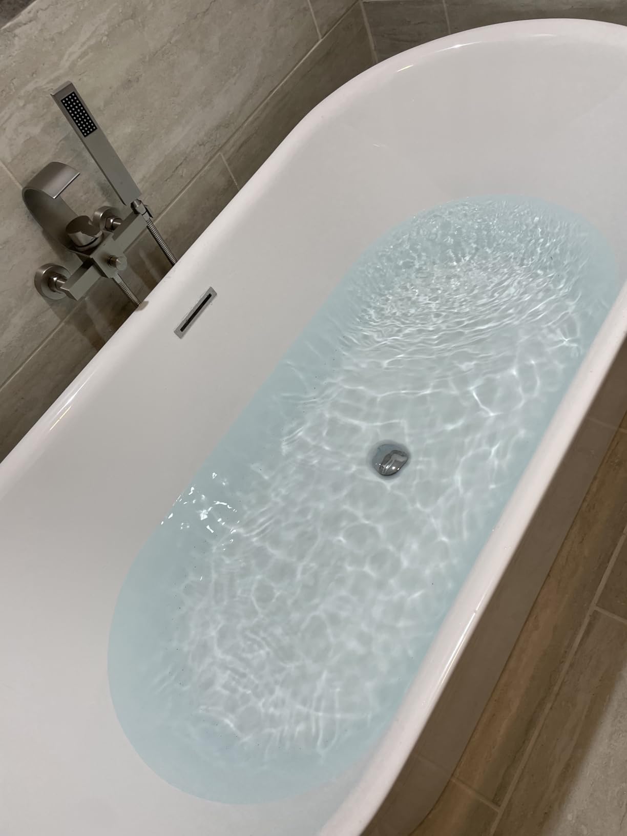 ANZZI Whirlpool Tub Air Jetted Freestanding Bathtub Jericho 67 In White Acrylic with Fiberglass Backing 200 Aero Bubble Massage Jets Soaker Tub Light Up Touch Control Pad 4 Color Lights | FT-AZ067 customer photo 2