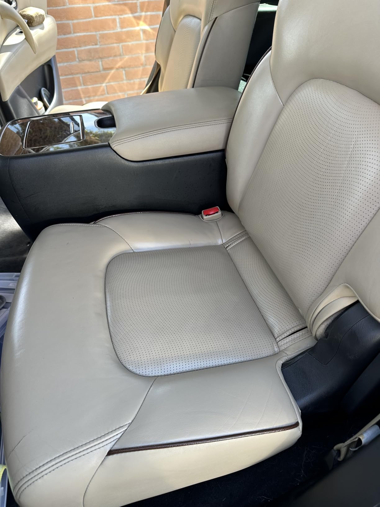 Chemical Guys Leather Cleaner and Conditioner Detailing Kit - Leather Care Kit For Natural, Synthetic, Faux, Pleather, and More for Car Interiors, Apparel, Furniture, Boots & Accessories - 9 Items customer photo 2