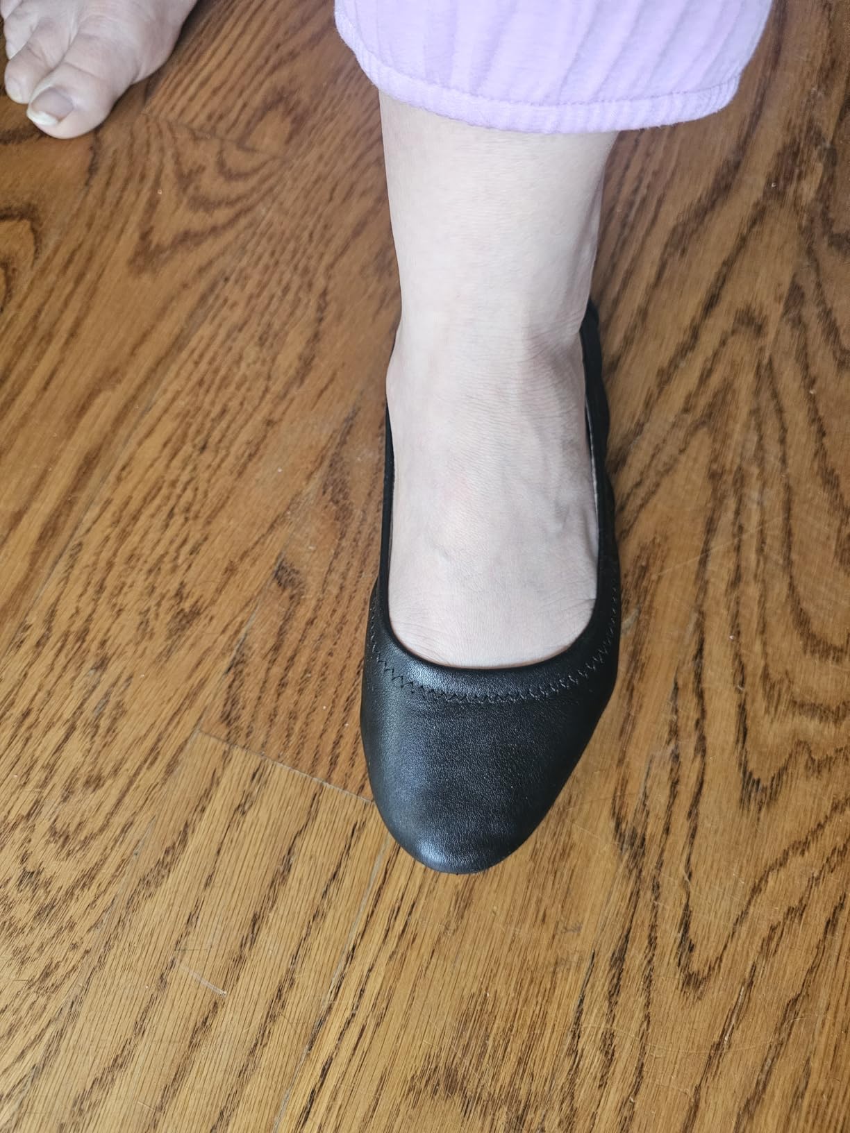 Amazon Essentials Women's Belice Comfortable Slip-On Ballet Flats Shoes customer photo 1