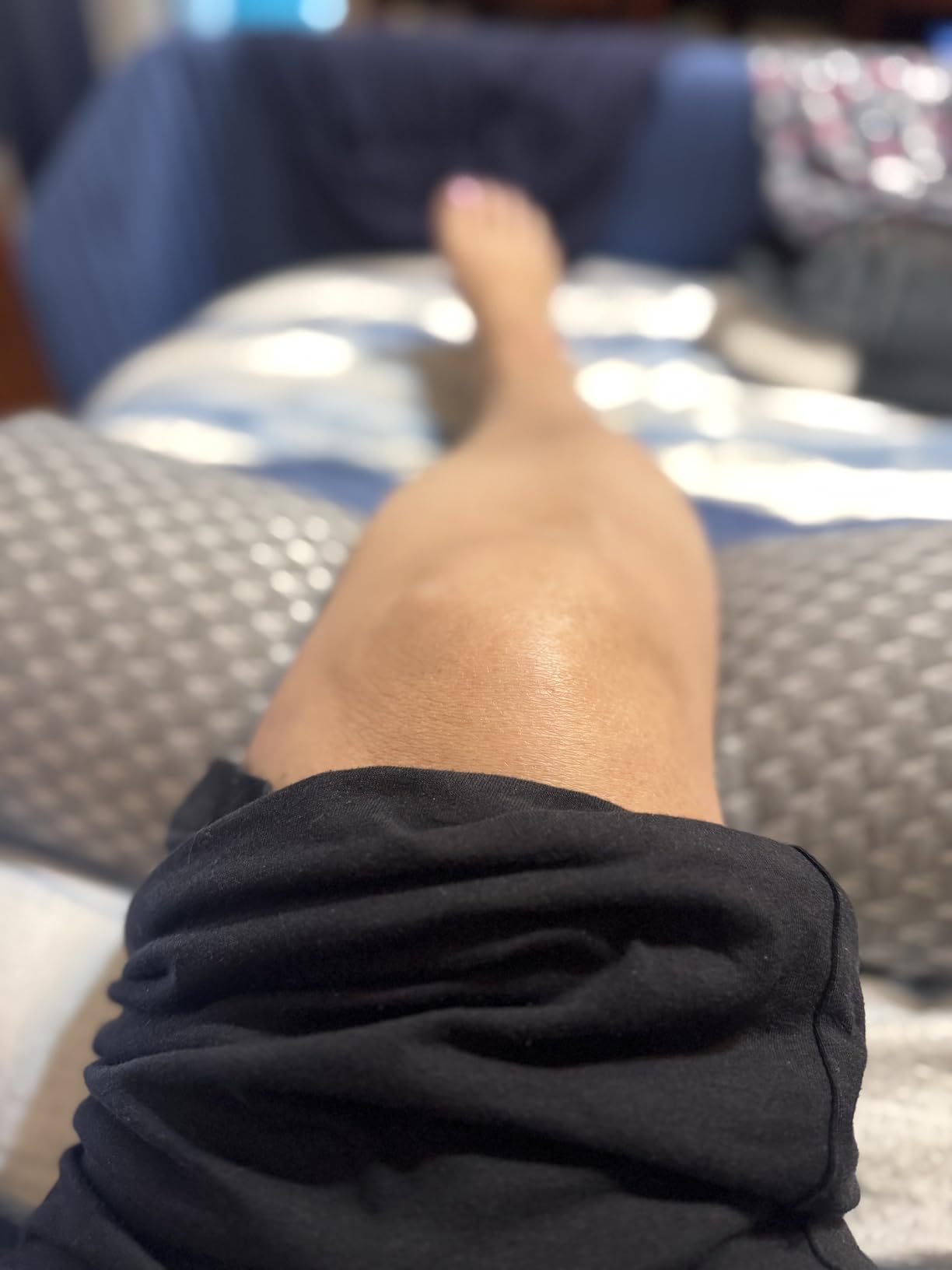 5 STARS UNITED Knee Pillow for Back Sleeping - Memory Foam Cushion for Sciatica Pain Relief - Under Leg Support for Sleeping on Back - Half Moon Bolster for Bed, White customer photo 2