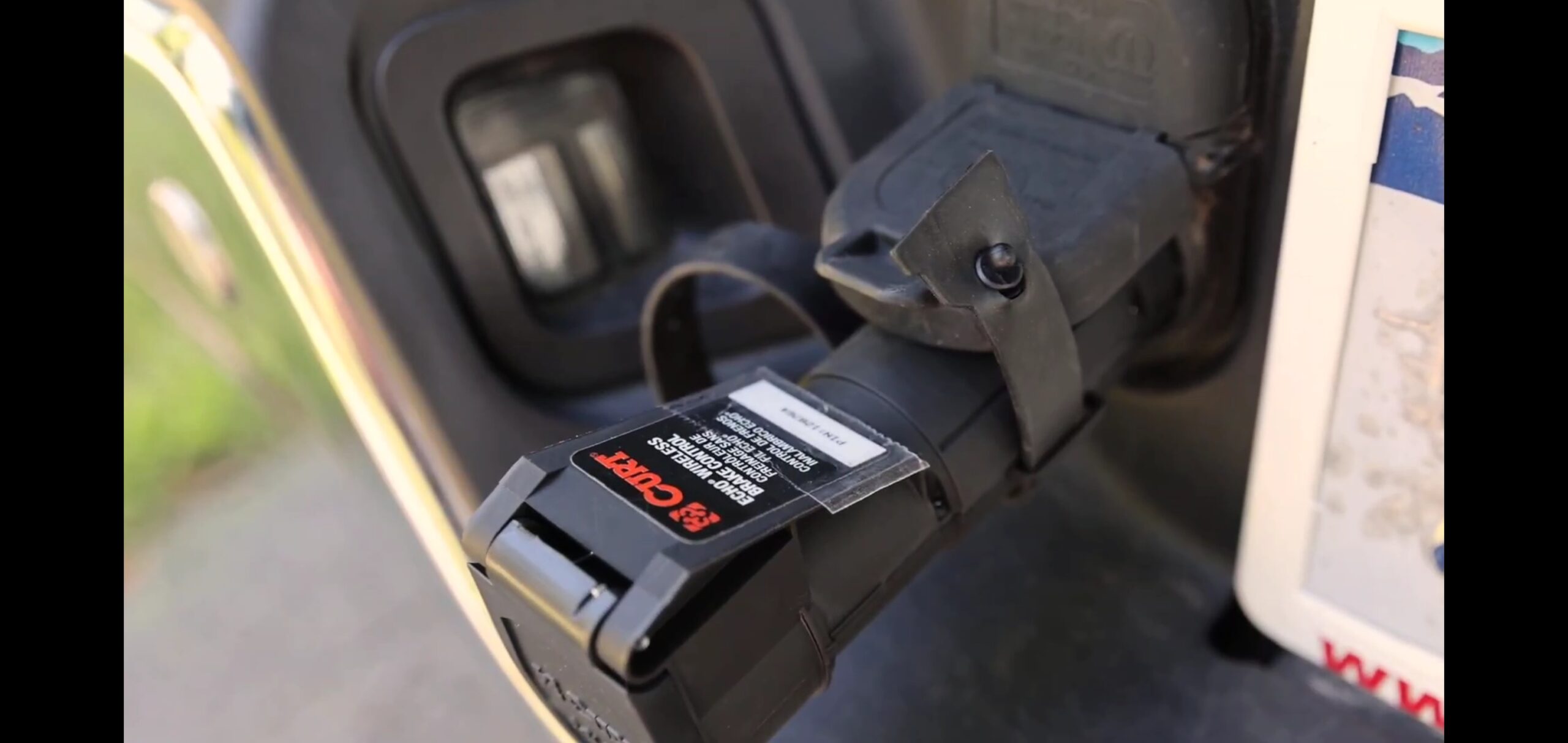 CURT 51180 Echo Mobile Electric Trailer Brake Controller with Bluetooth-Enabled Smartphone Connection, Proportional customer photo 1