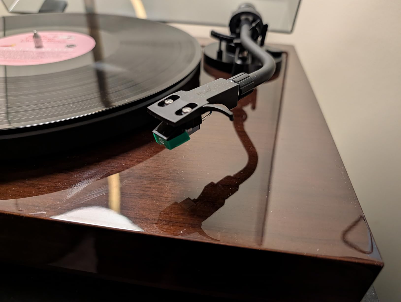 Fluance RT81 Turntable with AT95E Cartridge, Belt Drive, Built-in Preamp, Adjustable Counterweight - Piano Black customer photo 1