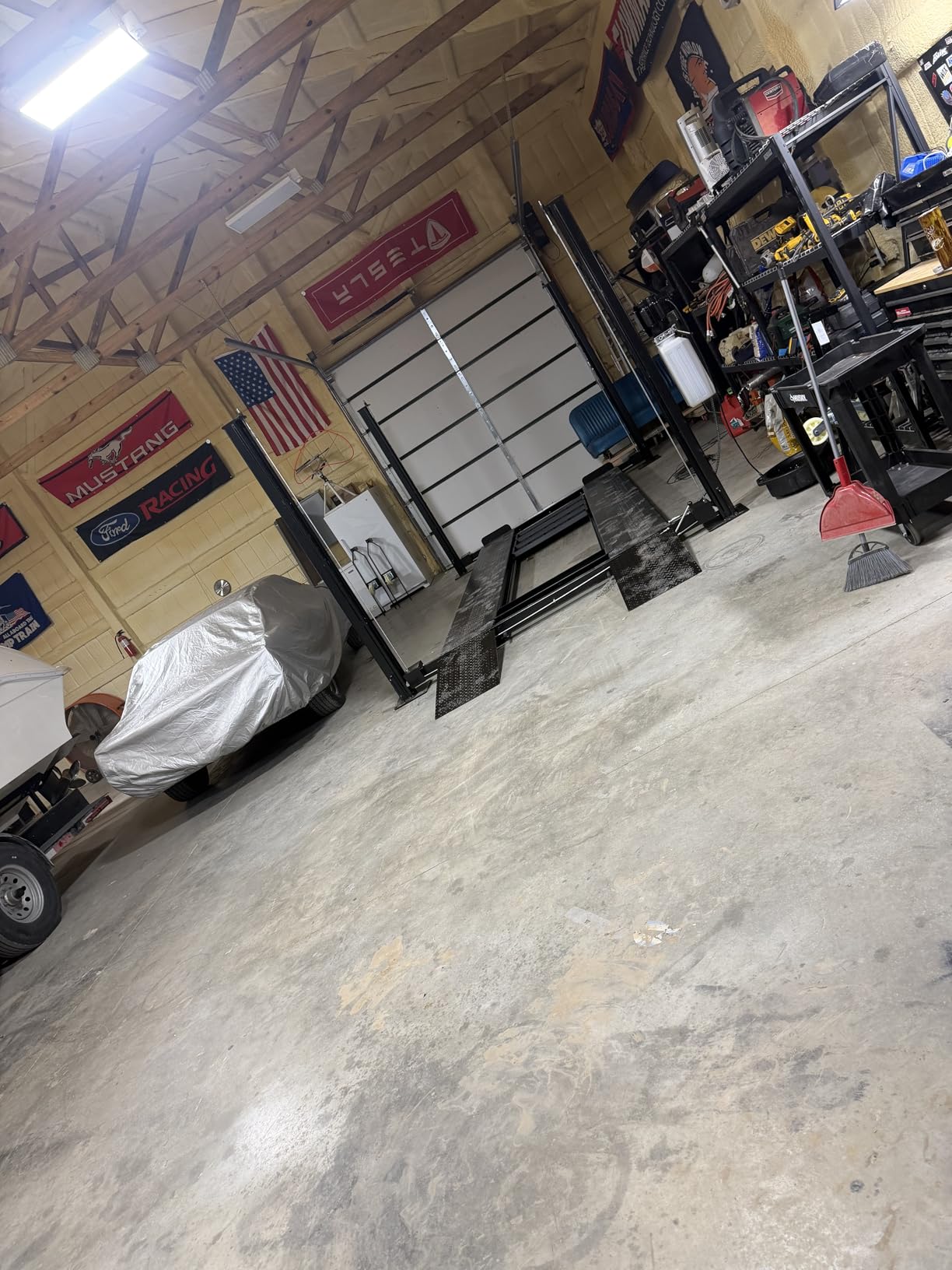 APlusLift HW-8SXLT 8000LB Extra Tall Extra Long Extra Wide 4-Post Portable Storage Service Car Lift customer photo 1