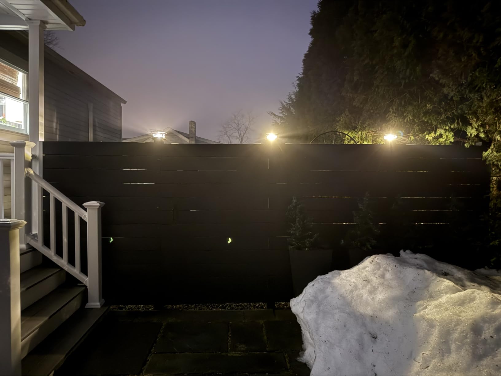 Davinci Lighting Flexfit Solar Outdoor Post Cap Lights - Includes Bases for 4x4 5x5 6x6 Wooden Posts - Bright LED Light - Slate Black (1 Pack) customer photo 2