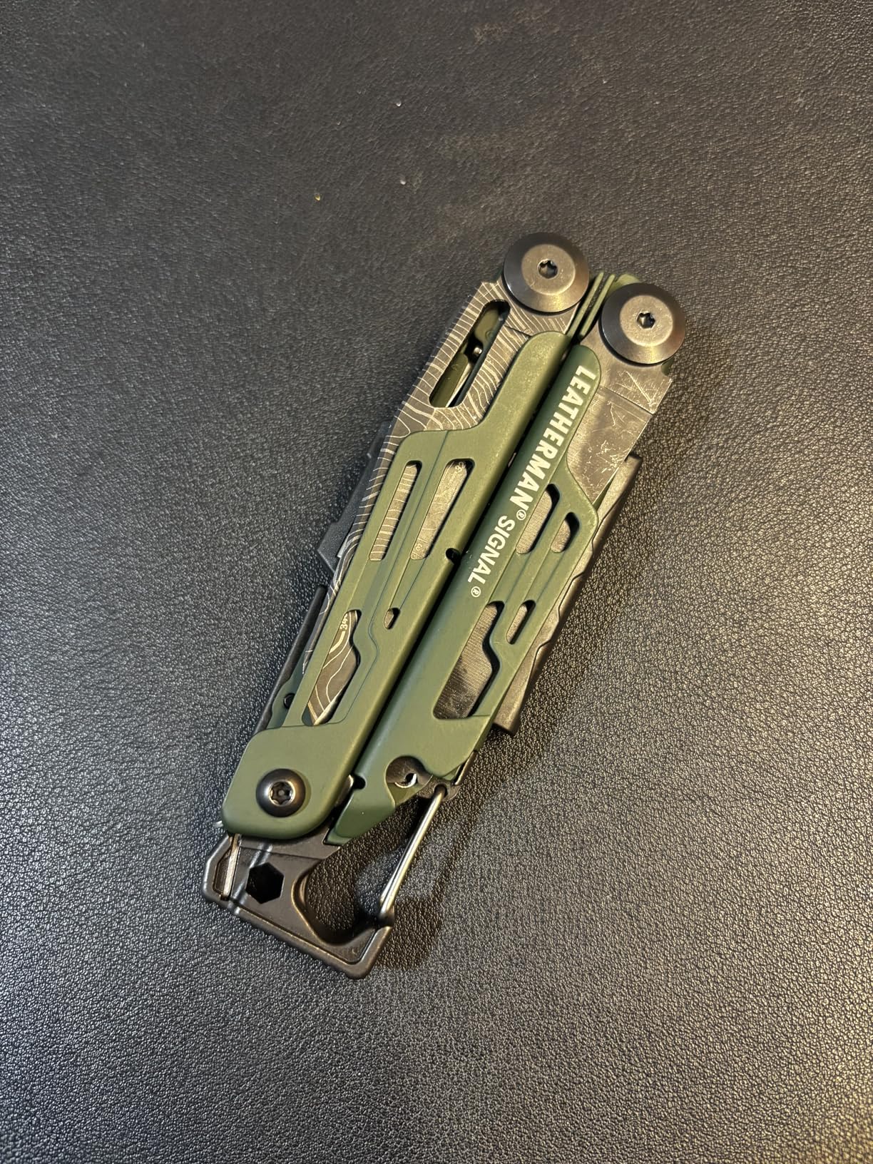 LEATHERMAN, Signal, 19-in-1 Multi-tool for Outdoors, Camping, Hiking, Fishing, Survival, Durable & Lightweight EDC, Made in the USA, Coyote Tan customer photo 2
