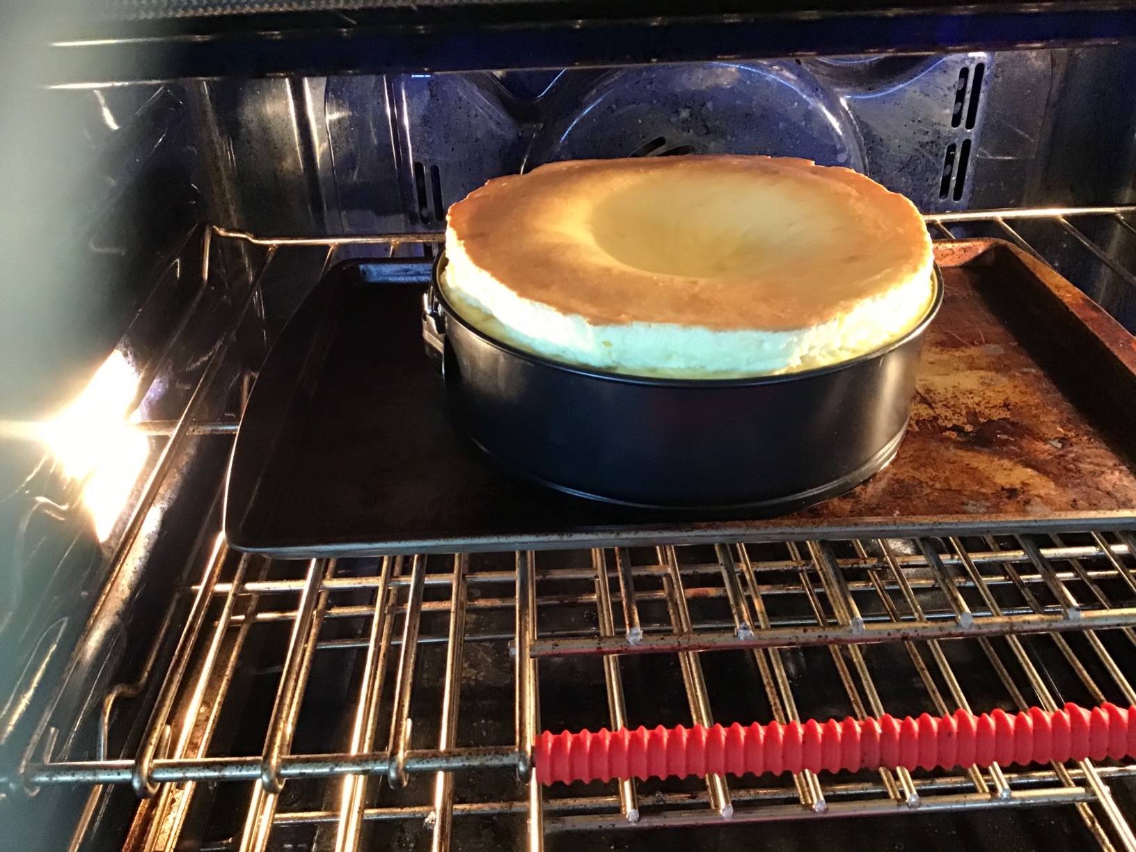 Zulay Kitchen Premium 9 Inch Springform Pan Nonstick Cheesecake Pan with Removable Bottom, Leak-Proof Design, No Need for Parchment Paper customer photo 1