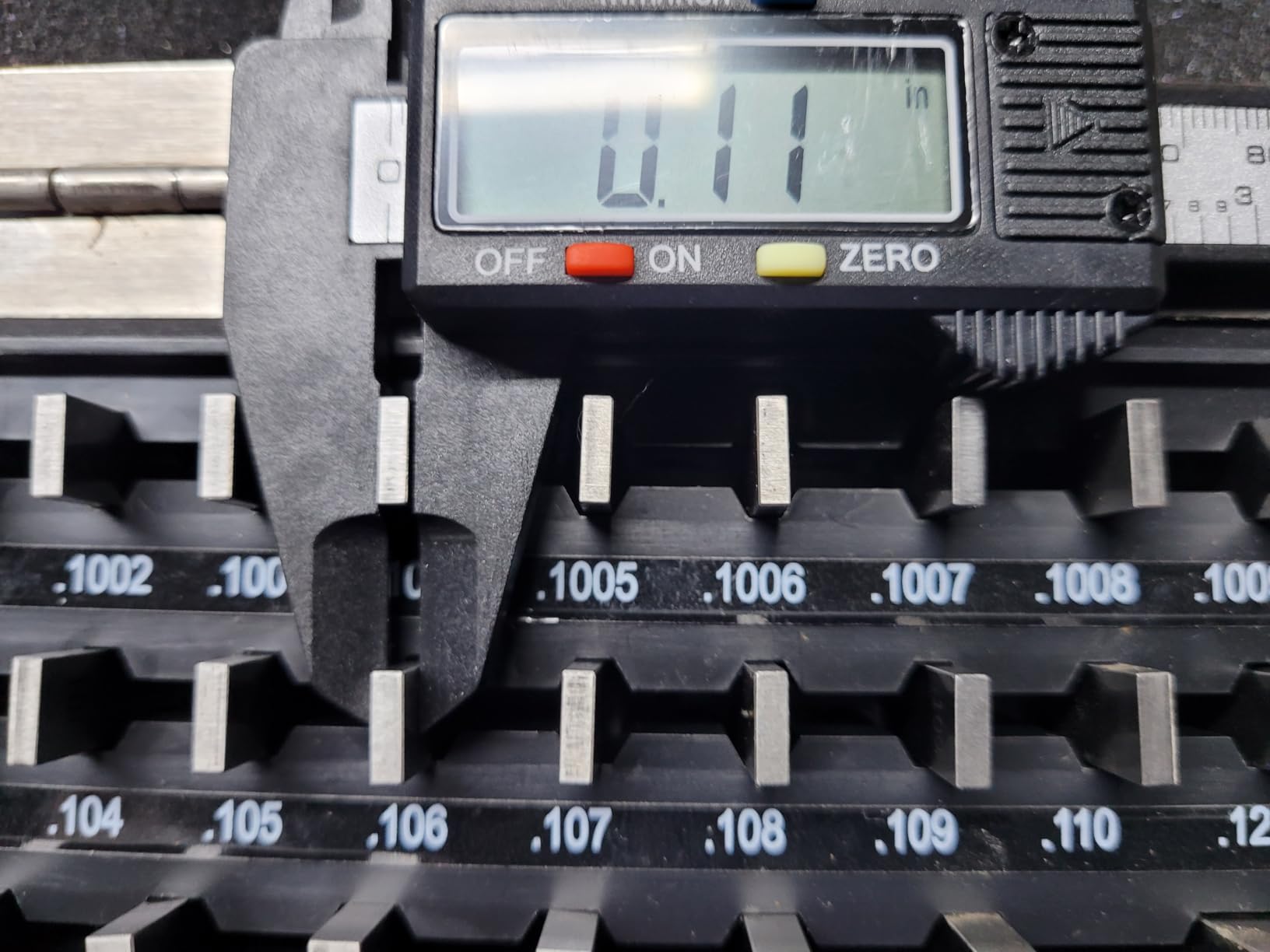 Digital Caliper, Sangabery 0-6 inches Caliper with Large LCD Screen, Auto - Off Feature, Inch and Millimeter Conversion Measuring Tool, Perfect for Household/DIY Measurment, etc customer photo 2