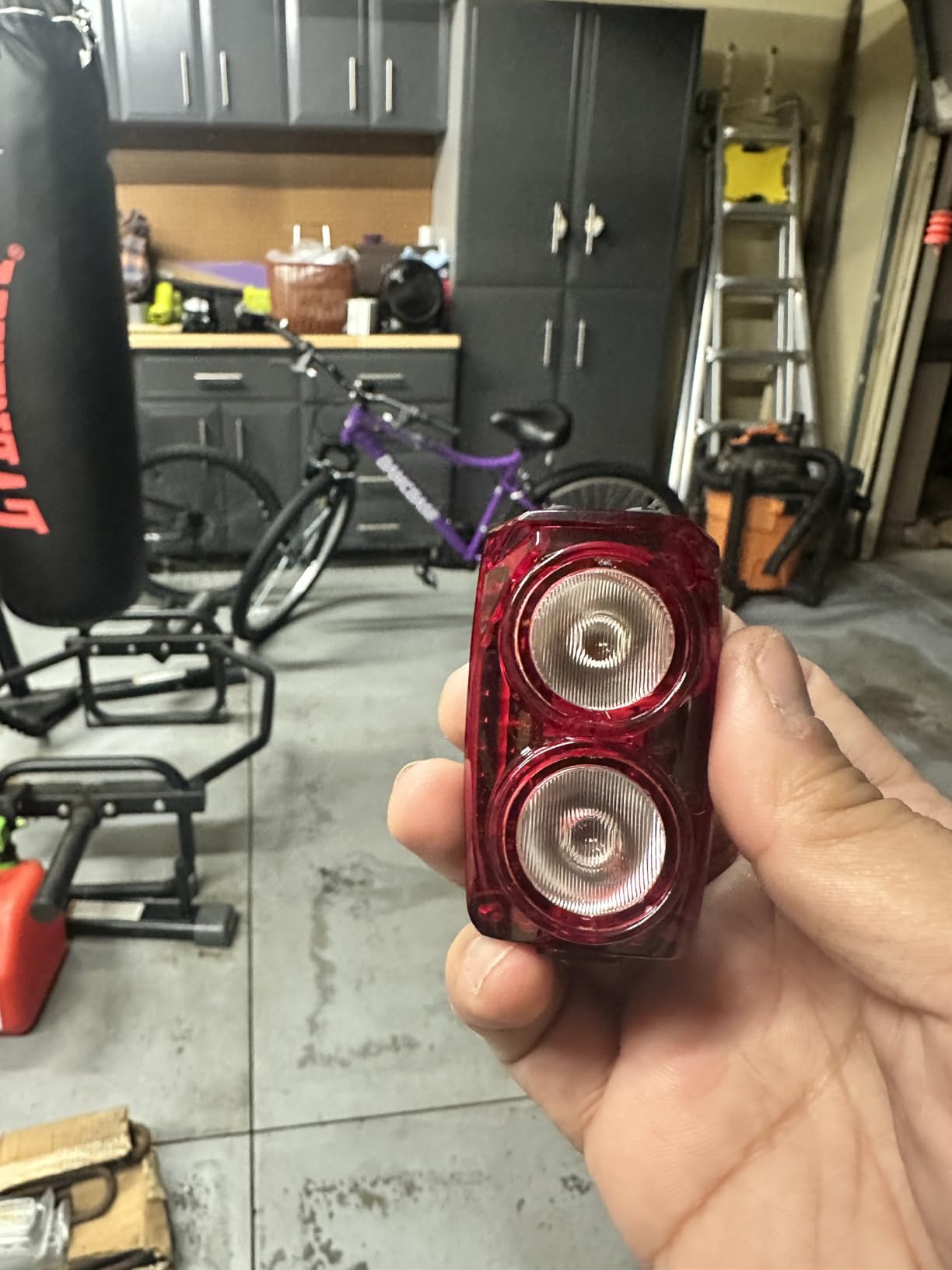 Cygolite Hypershot 350 Lumen Bike Tail Light - 7 Night & Daytime Modes - User Adjustable Flash Speeds - Compact & Durable - IP64 Water Resistant - USB Rechargeable customer photo 1