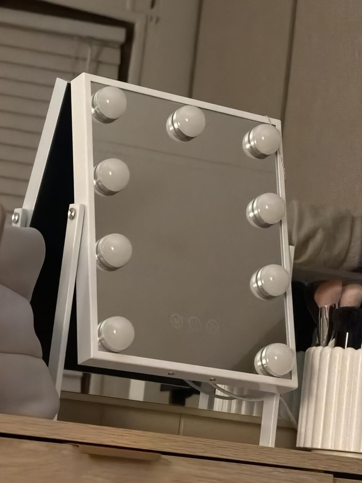FENCHILIN Vanity Mirror with Light Lighted Makeup Mirror Vanity Smart Touch Control 3Colors Dimmable Detachable 10X Magnification customer photo 2