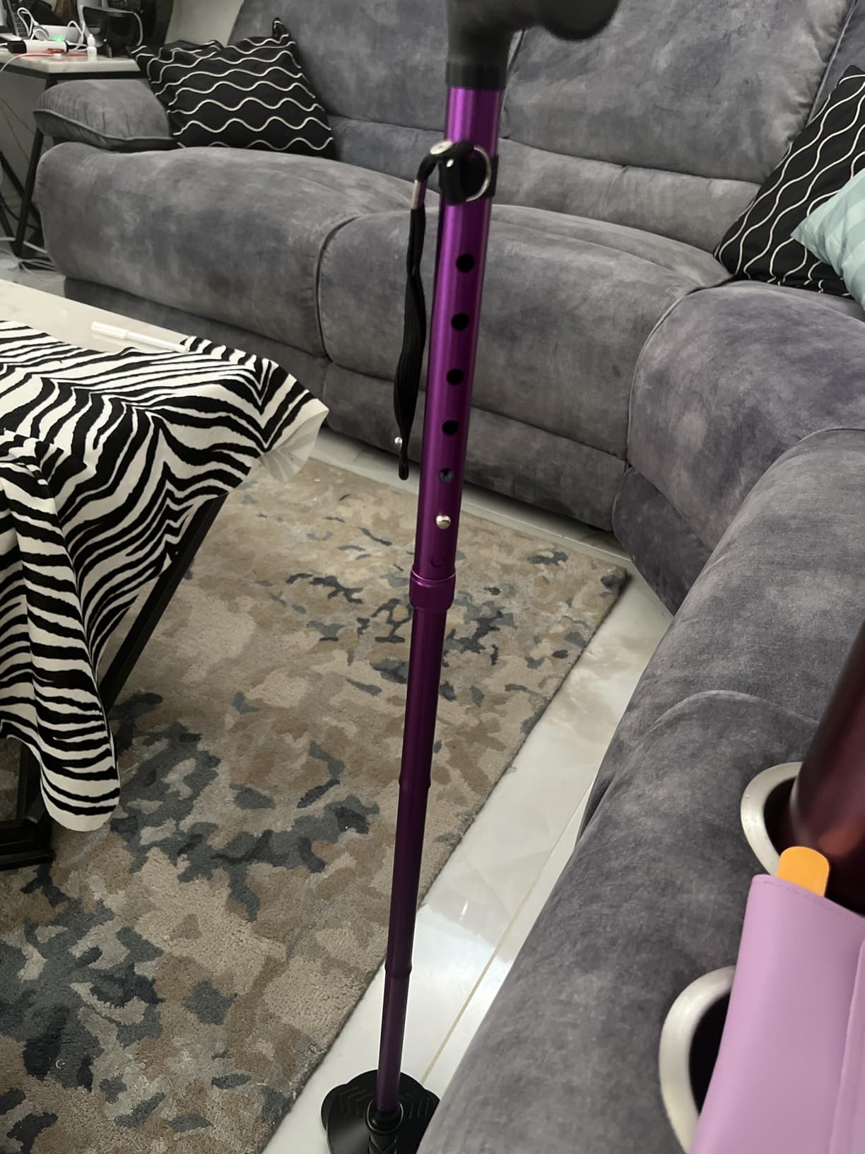 HONEYBULL Walking Cane for Men & Women Foldable, Adjustable, Heavy Duty, Free Standing, All Terrain, Collapsible Walking Sticks for Seniors & Adults customer photo 1